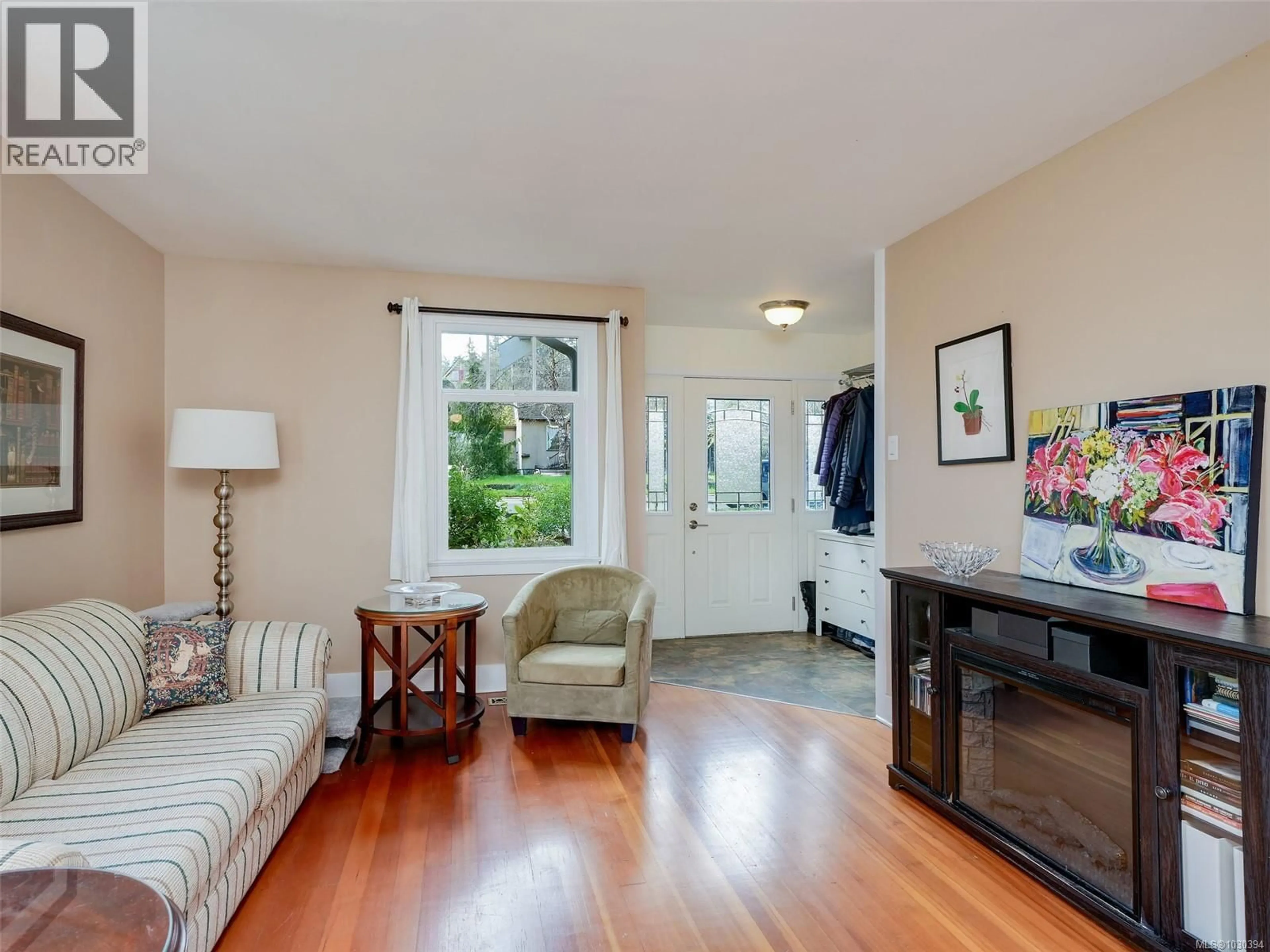 Living room with furniture, unknown for 1064 COLVILLE ROAD, Esquimalt British Columbia V9A4P7