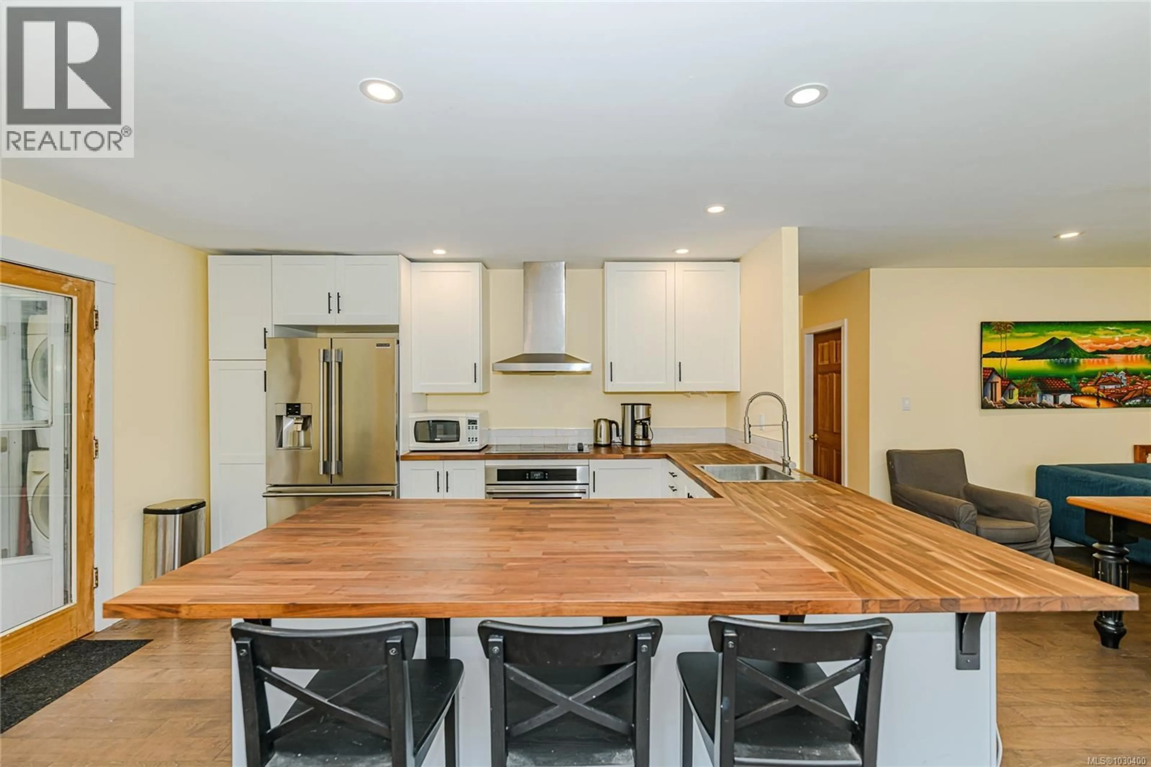 Open concept kitchen, unknown for 821 FULFORD-GANGES ROAD, Salt Spring British Columbia V8K2G4