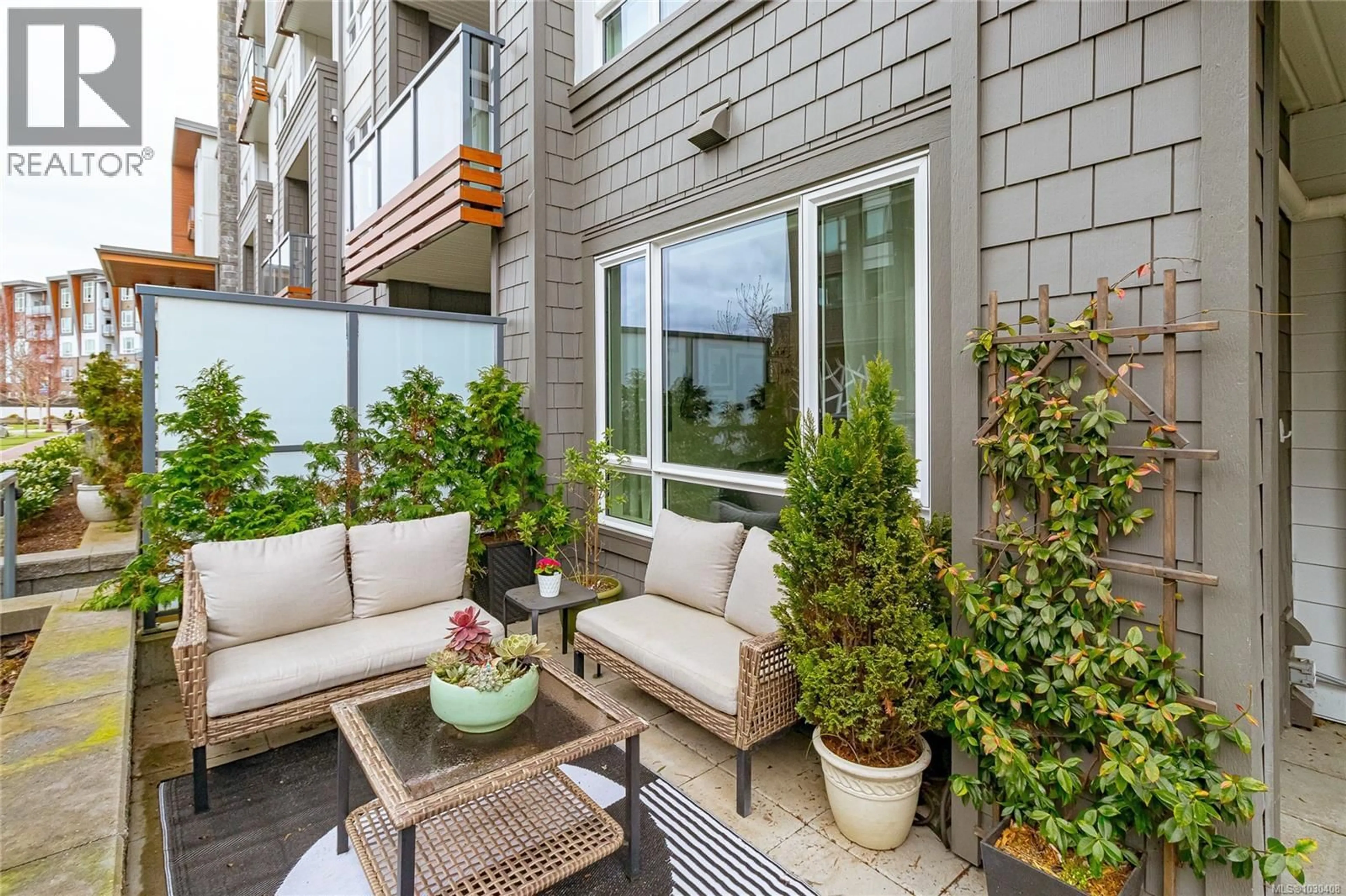 Patio, street for 116 - 940 REUNION AVENUE, Langford British Columbia V9B0W6