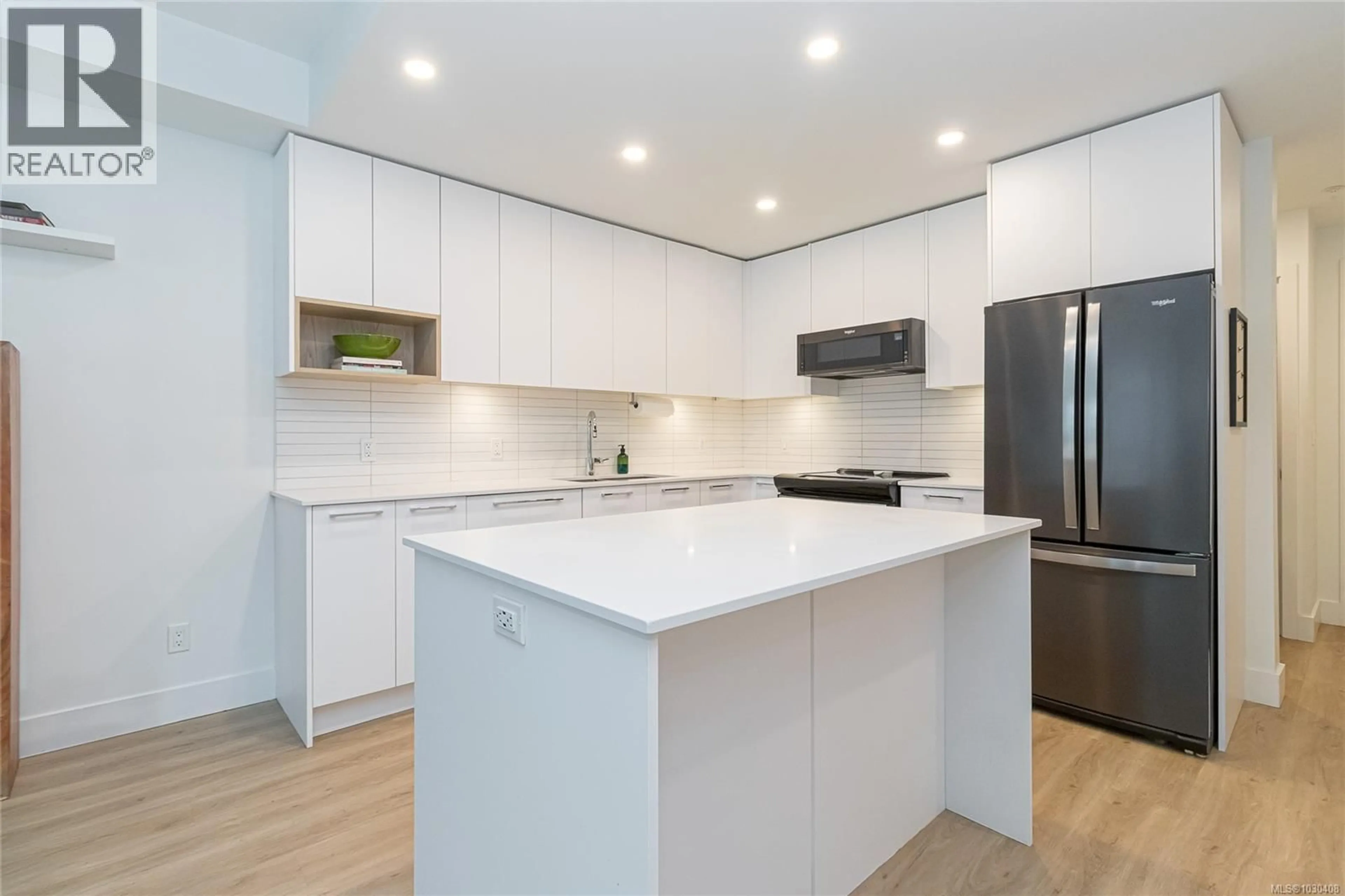 Open concept kitchen, unknown for 116 - 940 REUNION AVENUE, Langford British Columbia V9B0W6