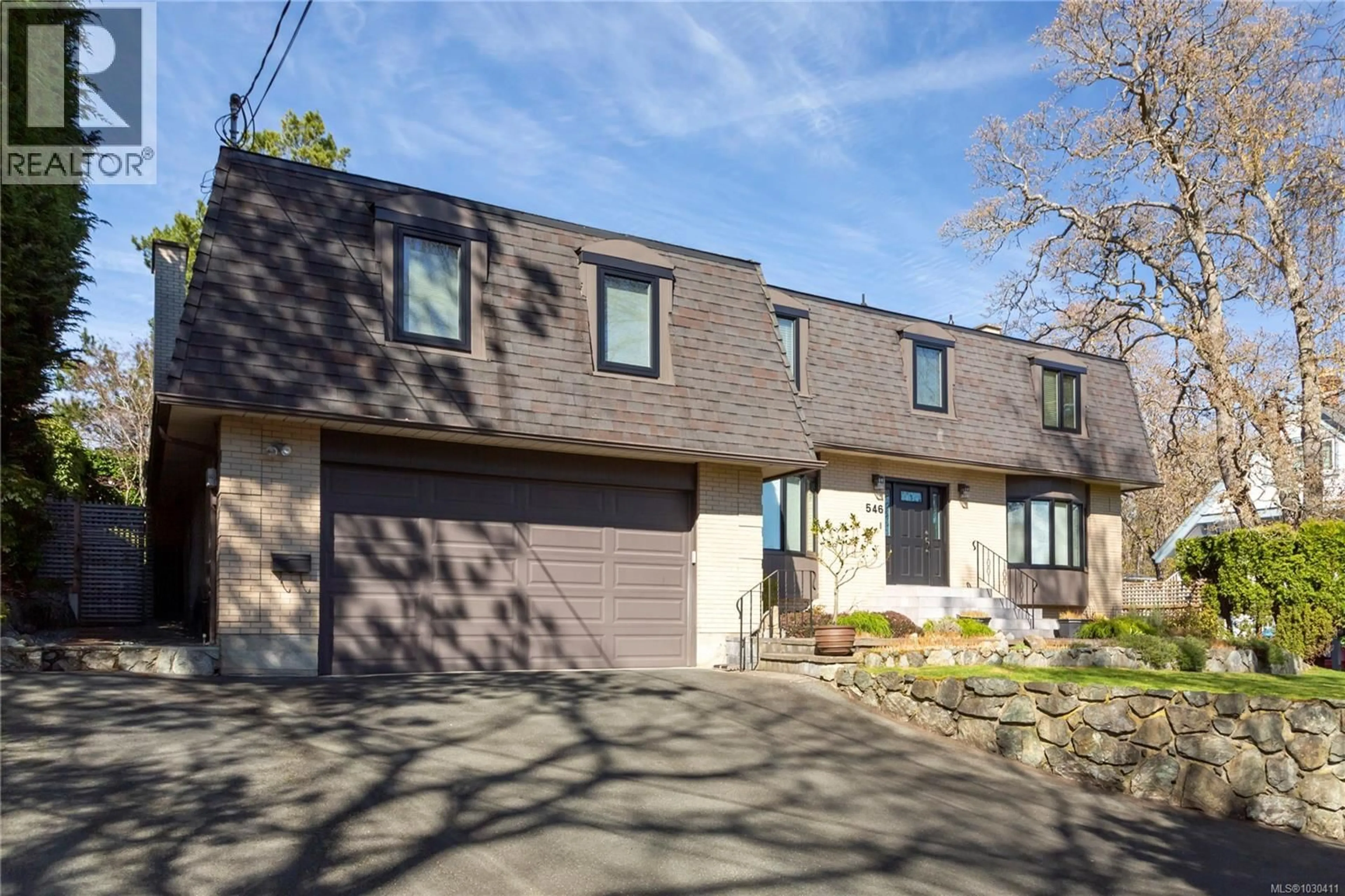 Home with brick exterior material, street for 546 ST. CHARLES STREET, Victoria British Columbia V8S3N7