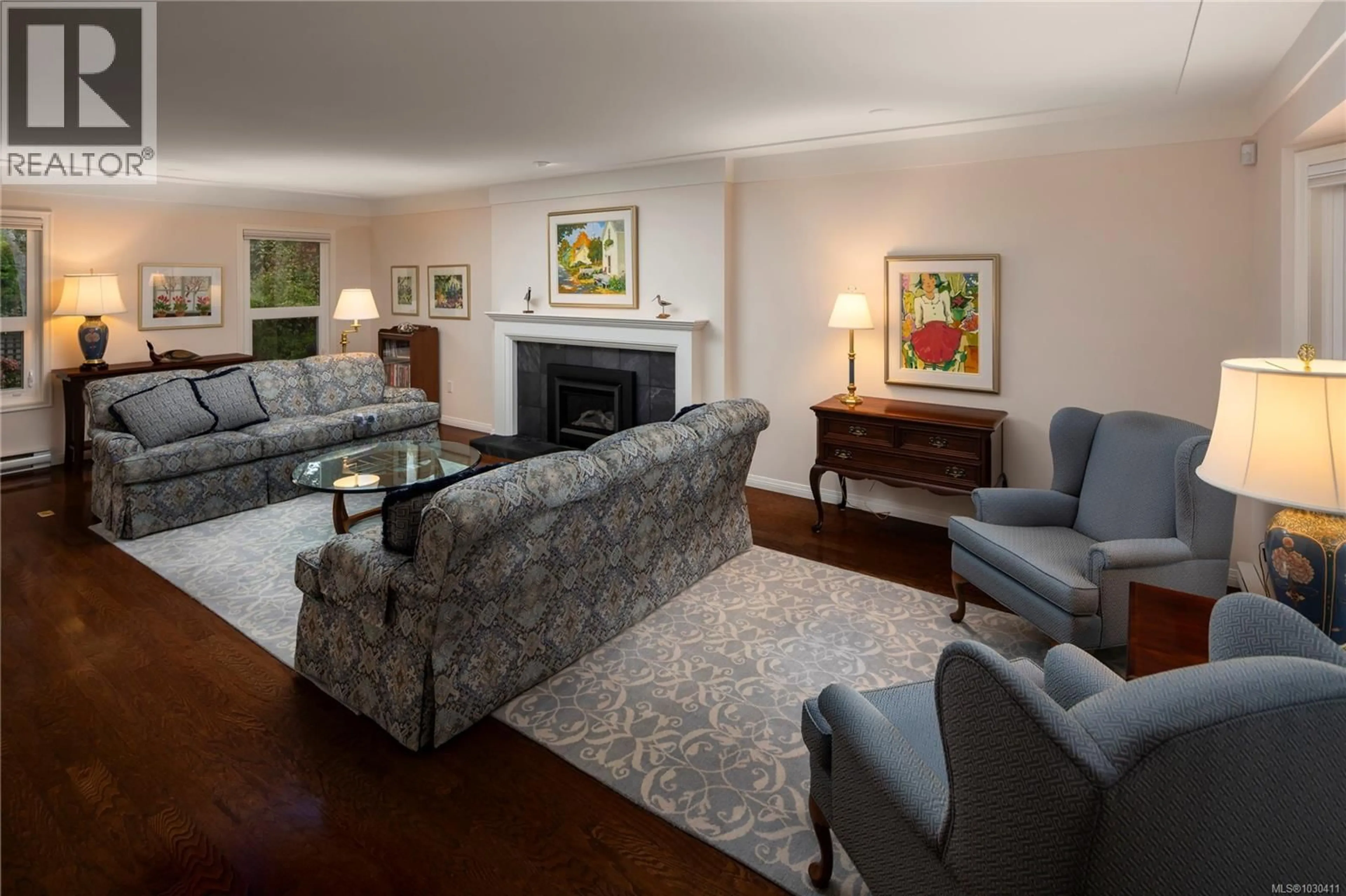 Living room with furniture, unknown for 546 ST. CHARLES STREET, Victoria British Columbia V8S3N7