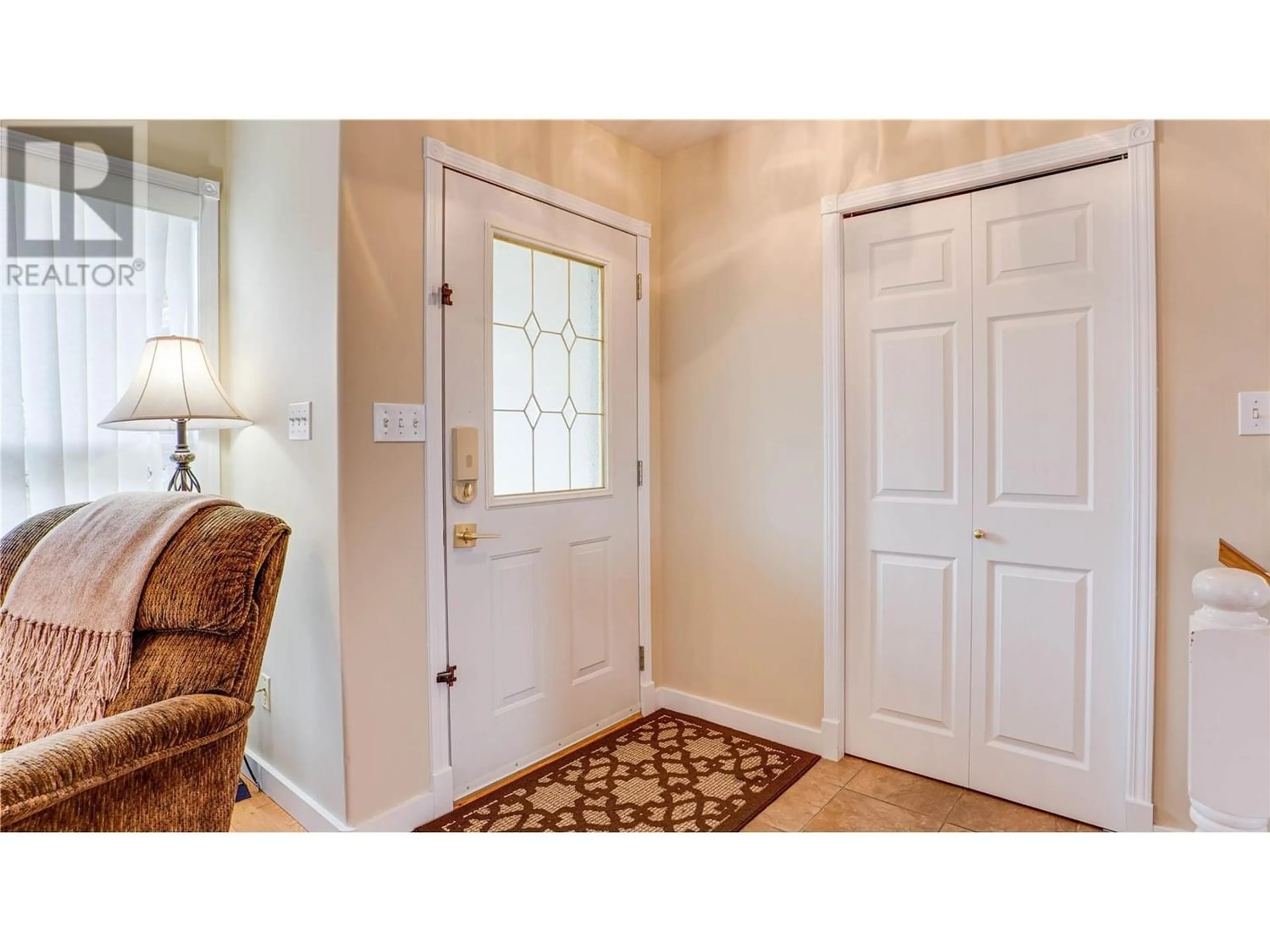 Indoor entryway for 124 Sarsons Road Unit# 38, Vernon British Columbia V1B2T9