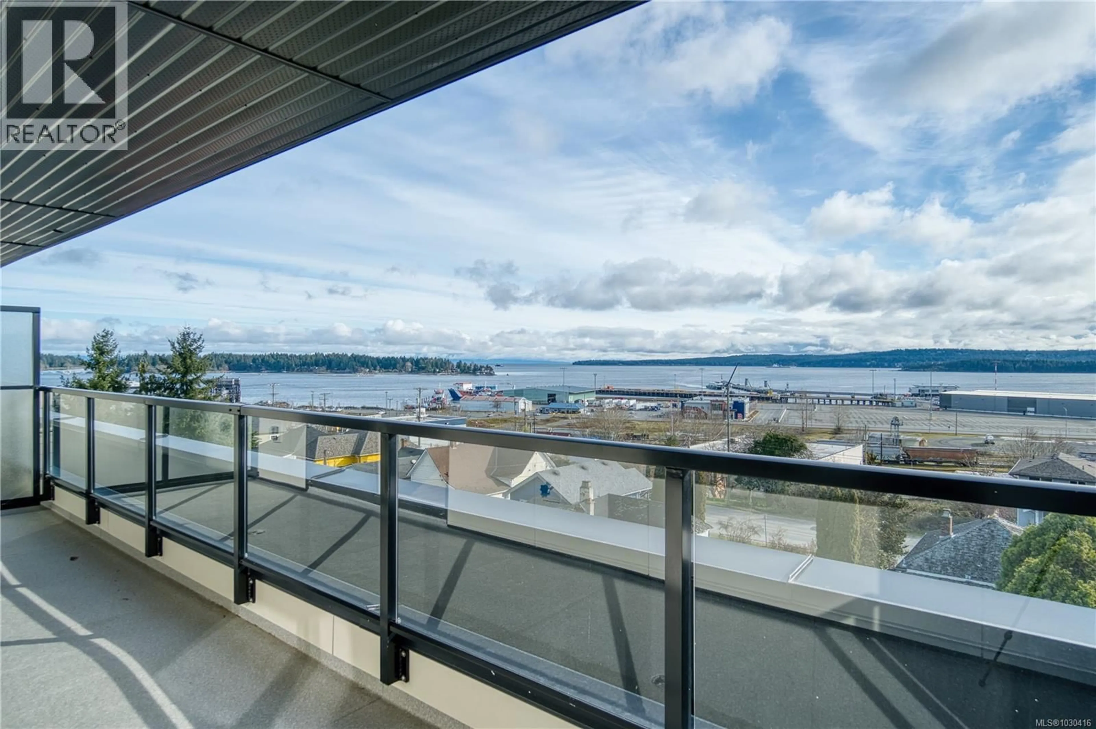 Balcony in the apartment, water/lake/river/ocean view for 404 - 45 HALIBURTON STREET, Nanaimo British Columbia V9R4V6