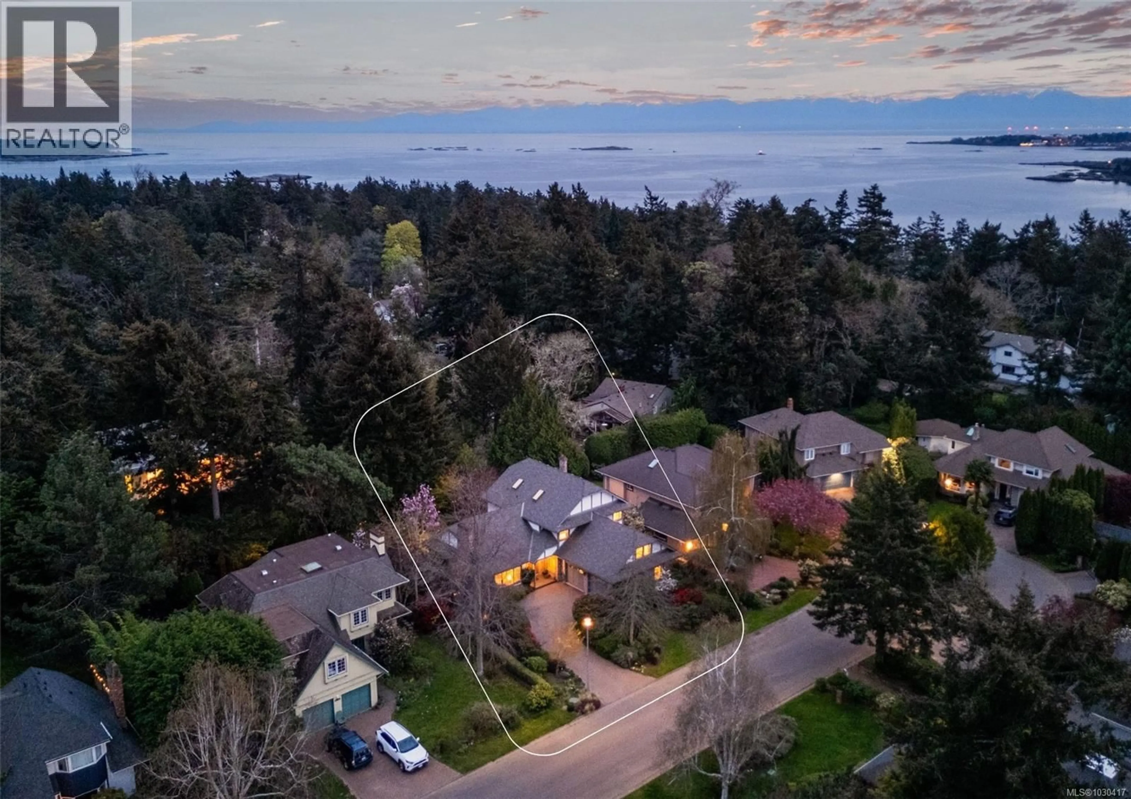 A pic from outside/outdoor area/front of a property/back of a property/a pic from drone, mountain view for 3913 GIBSON COURT, Saanich British Columbia V8N6E2