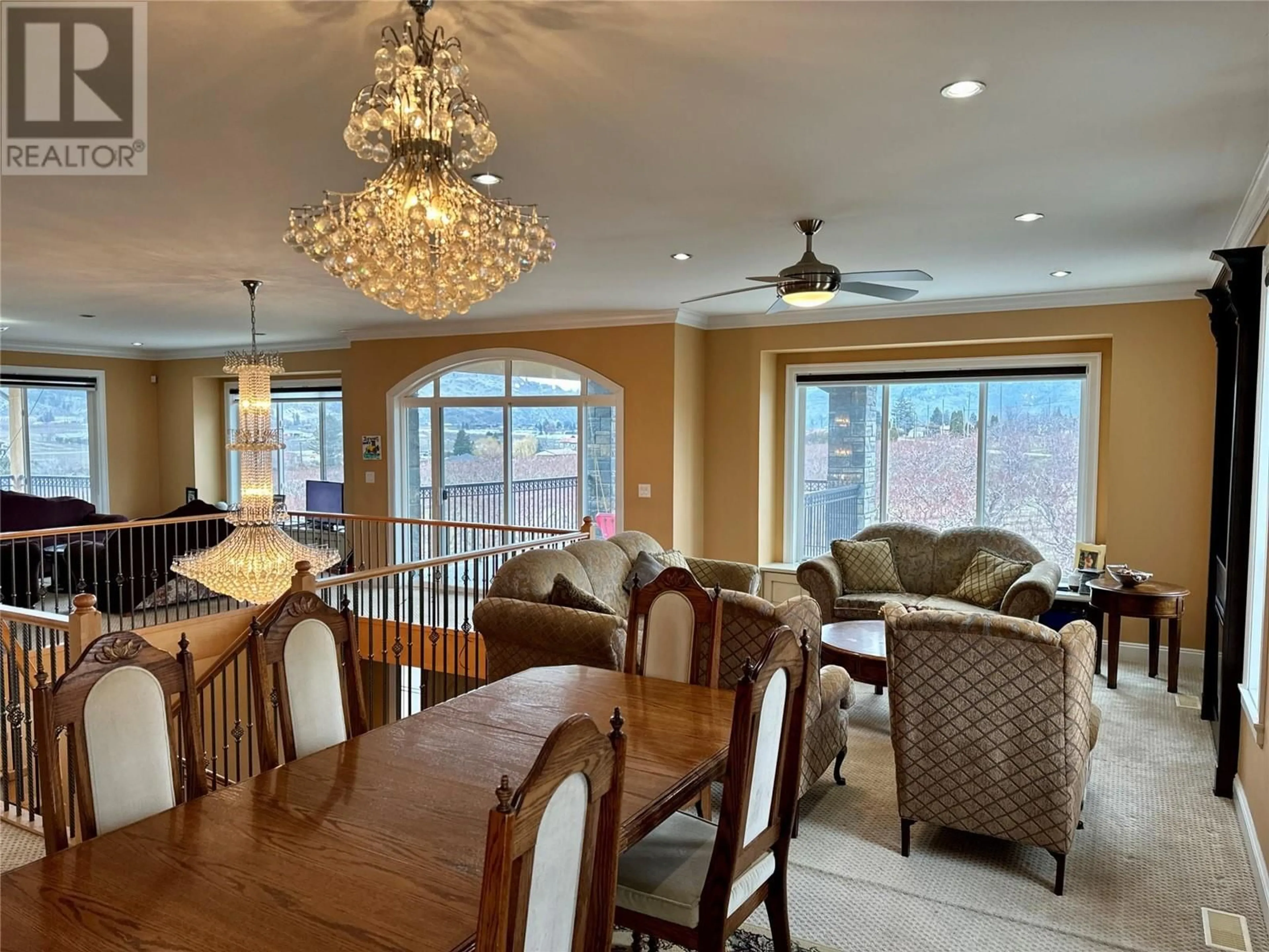 Dining room, wood/laminate floor for 5418 SNOWBRUSH STREET, Oliver British Columbia V0H1T1