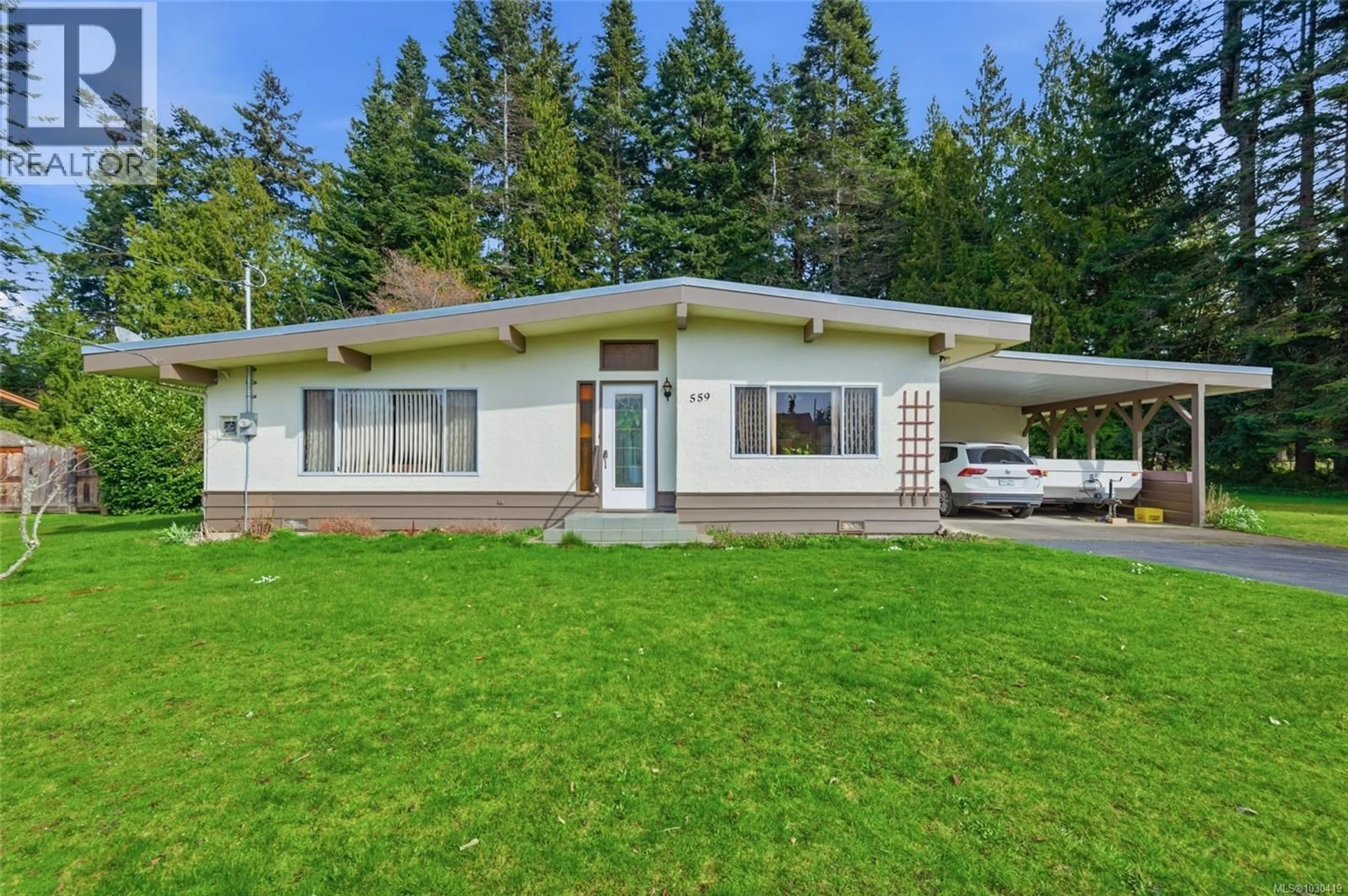 Home with vinyl exterior material, unknown for 559 JOHNSTONE ROAD, Parksville British Columbia V9P2A5