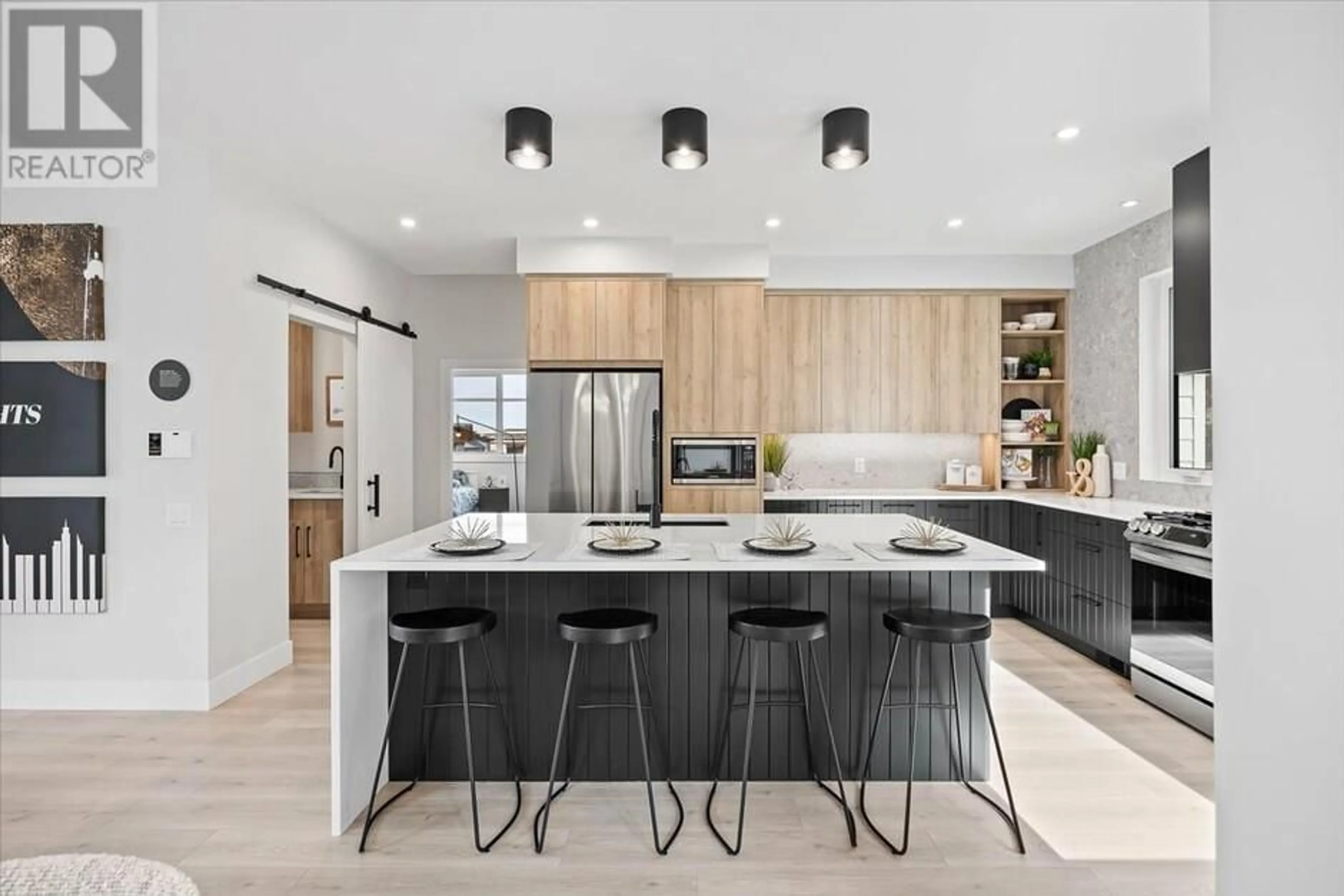 Contemporary kitchen for 1165 Lone Pine Drive, Kelowna British Columbia V1P0A5