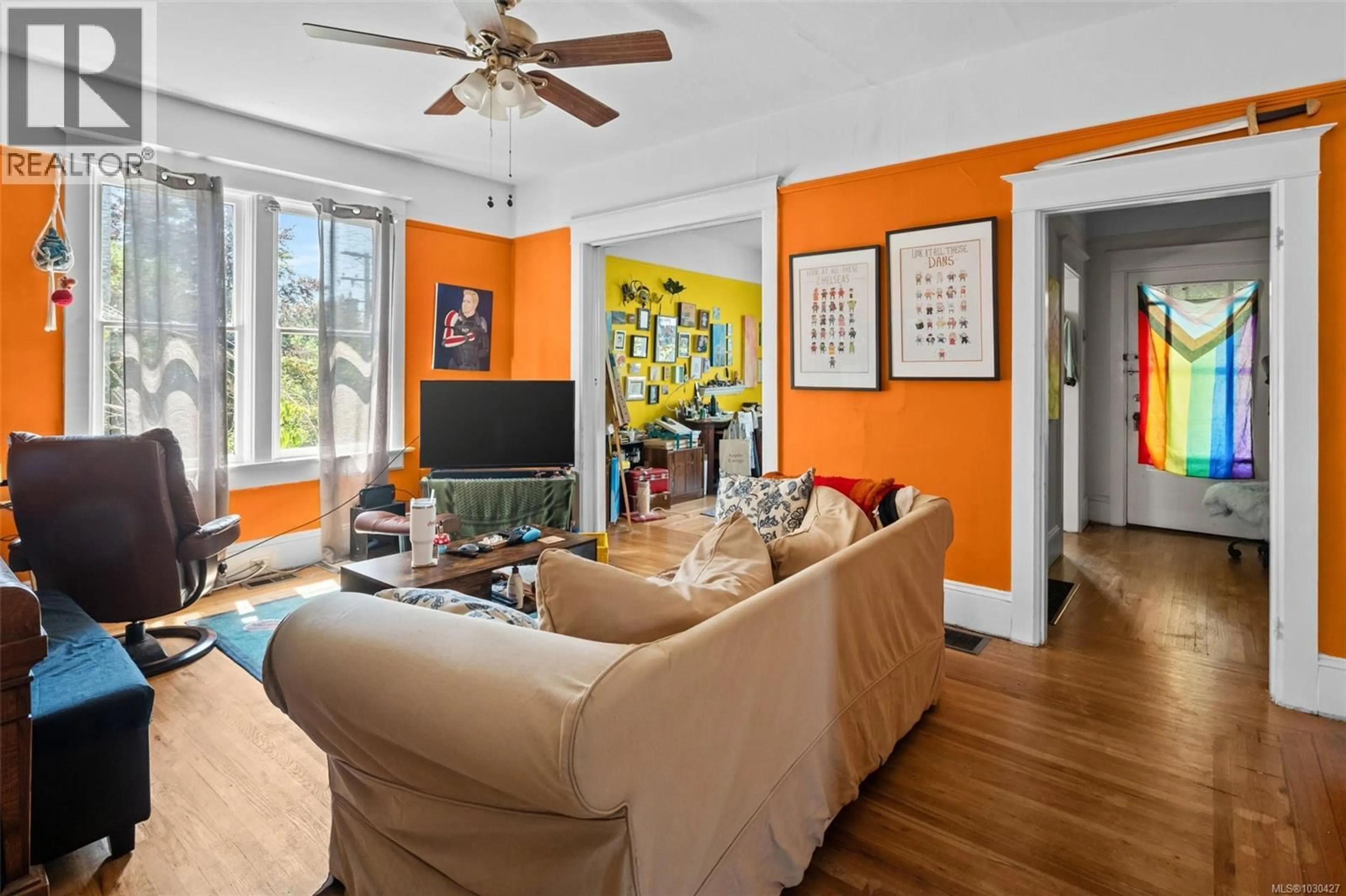 Living room with furniture, unknown for 2639 PRIOR STREET, Victoria British Columbia V8T3X7