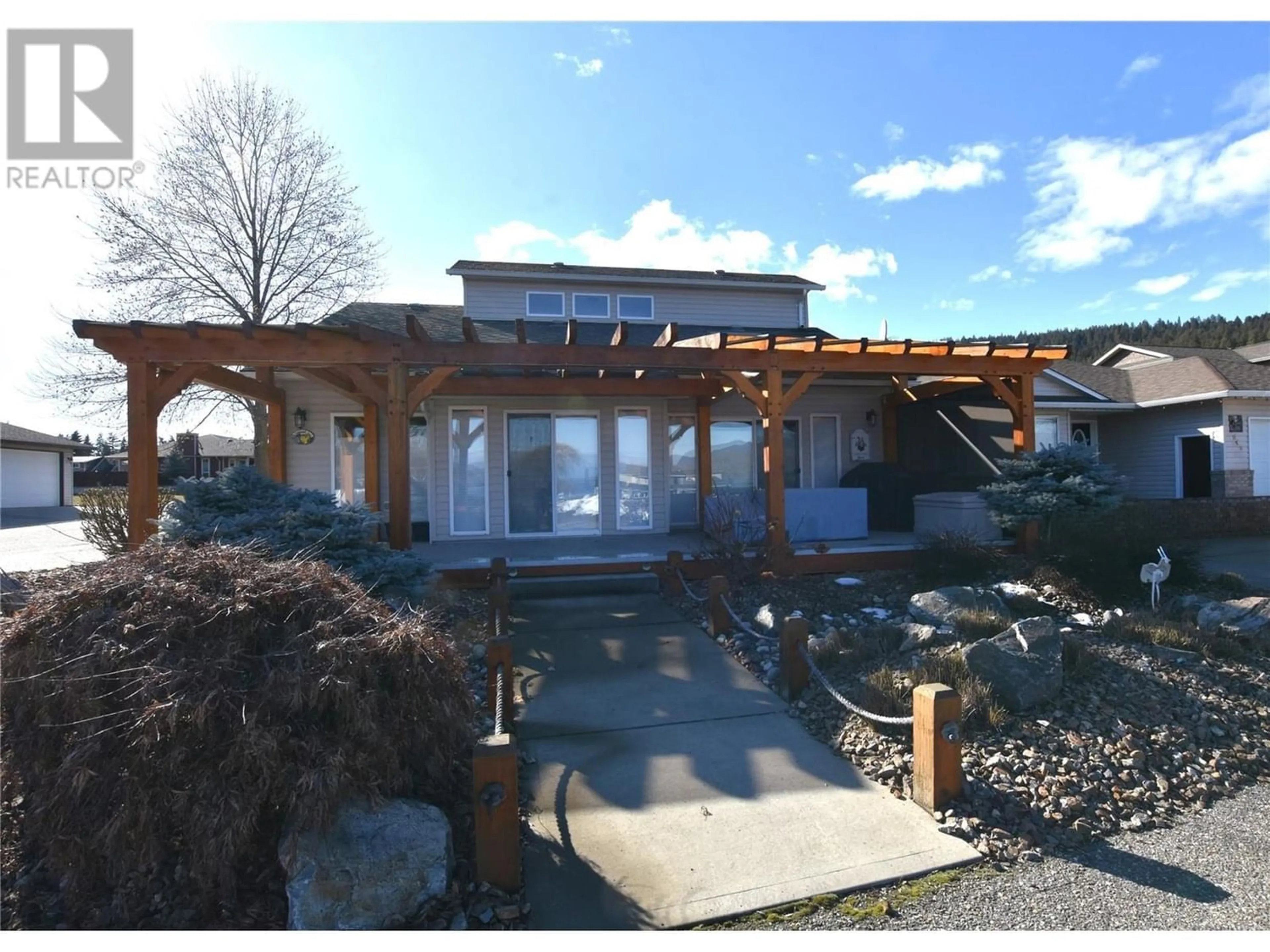 A pic from exterior of the house or condo for 605 Elk Street, Vernon British Columbia V1H2A1