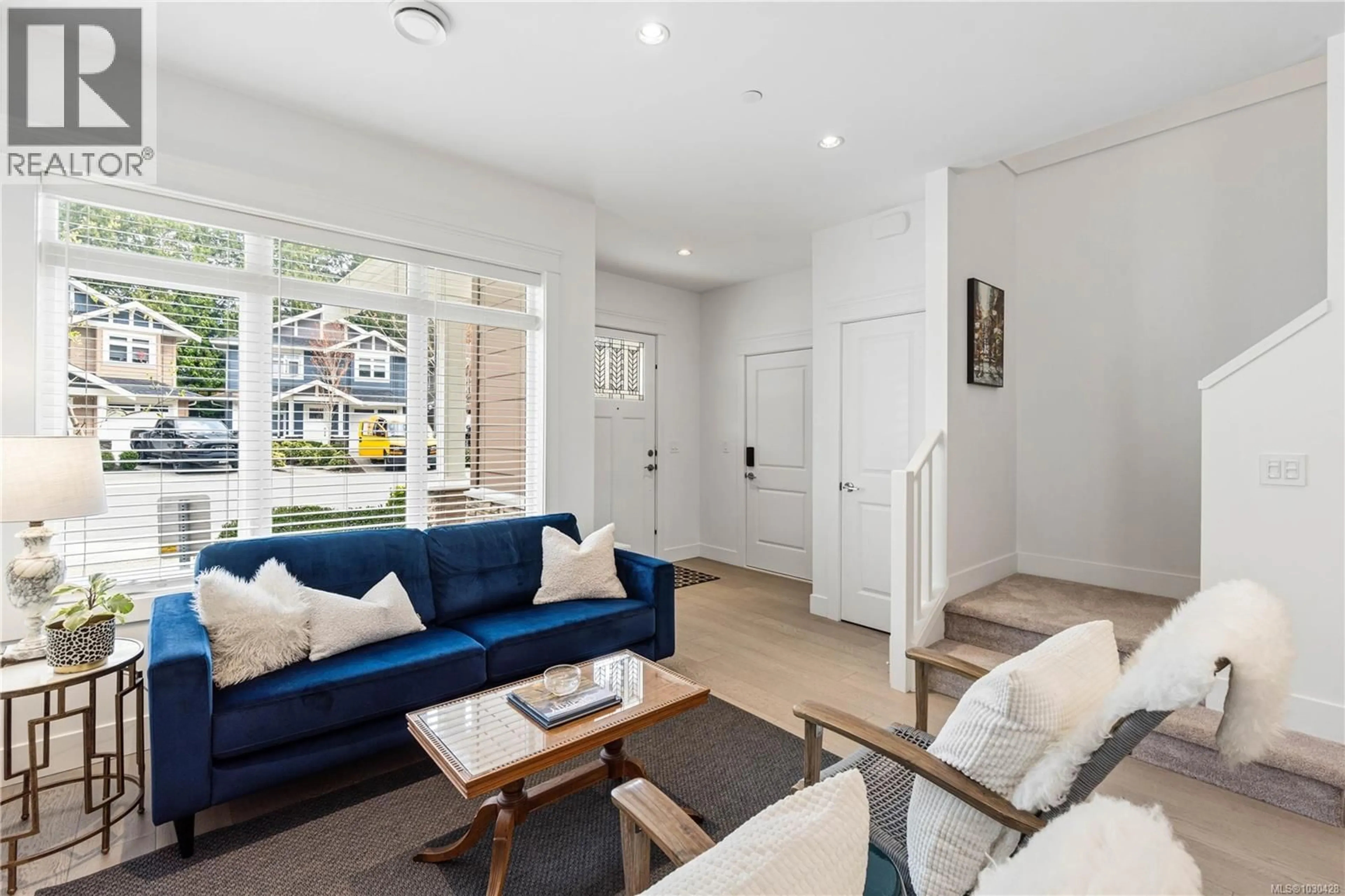 Living room with furniture, unknown for 112 - 5160 HAMMOND BAY ROAD, Nanaimo British Columbia V9T5B5