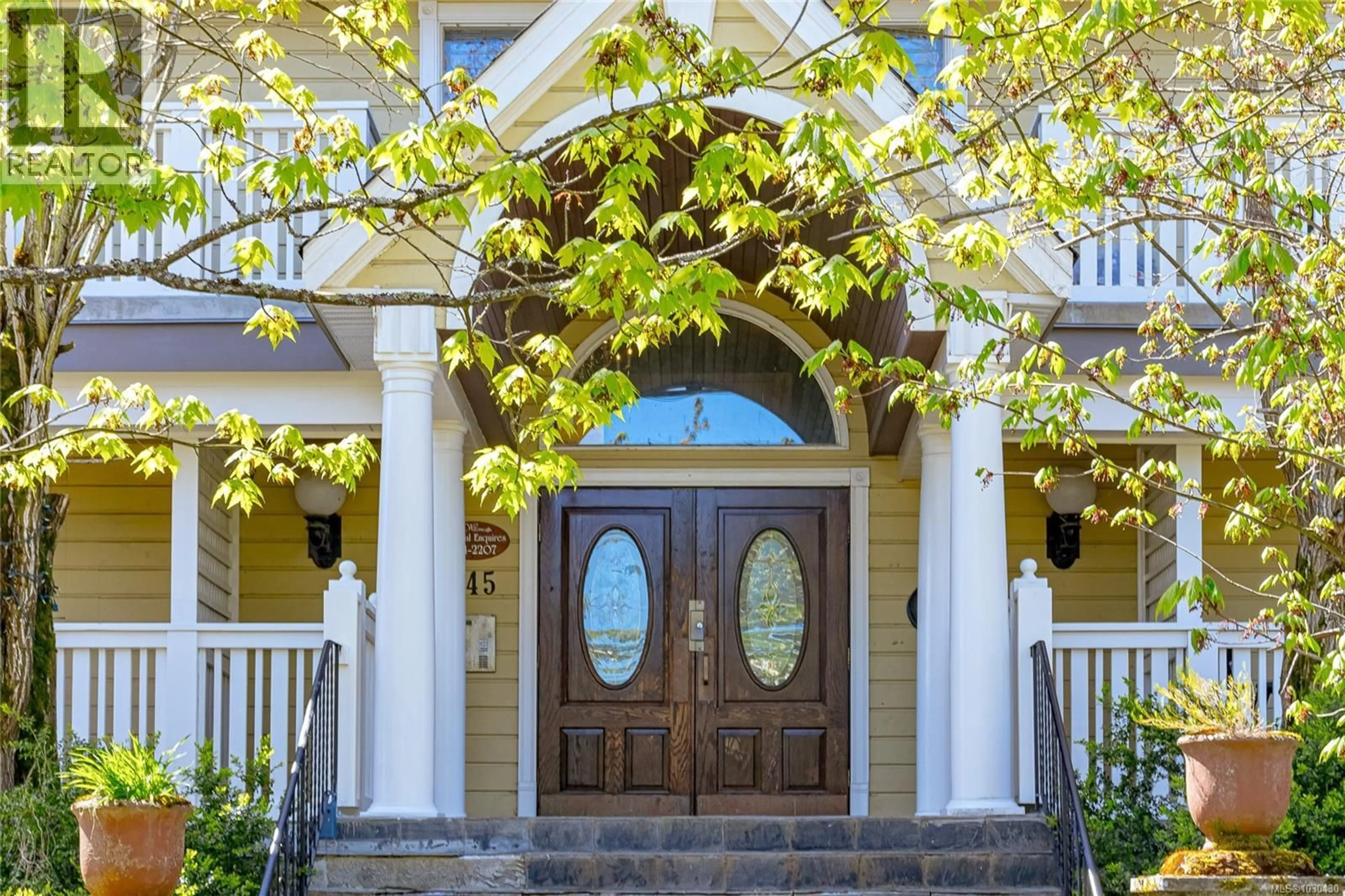 Indoor entryway for 402 - 645 SELBY STREET, Nanaimo British Columbia V9R2S2