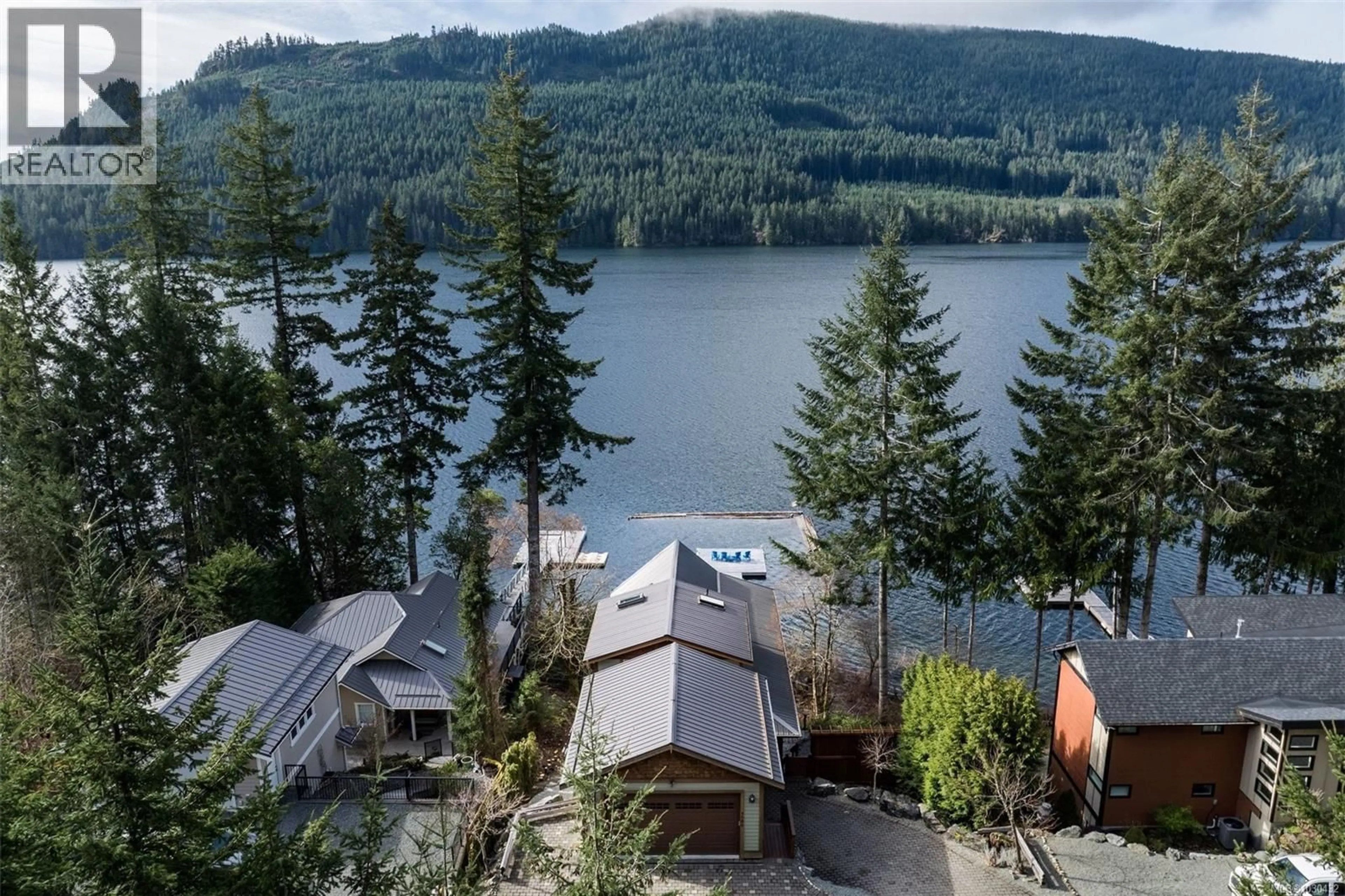 A pic from outside/outdoor area/front of a property/back of a property/a pic from drone, water/lake/river/ocean view for 9646 CREEKSIDE DRIVE, Youbou British Columbia V0R3E1