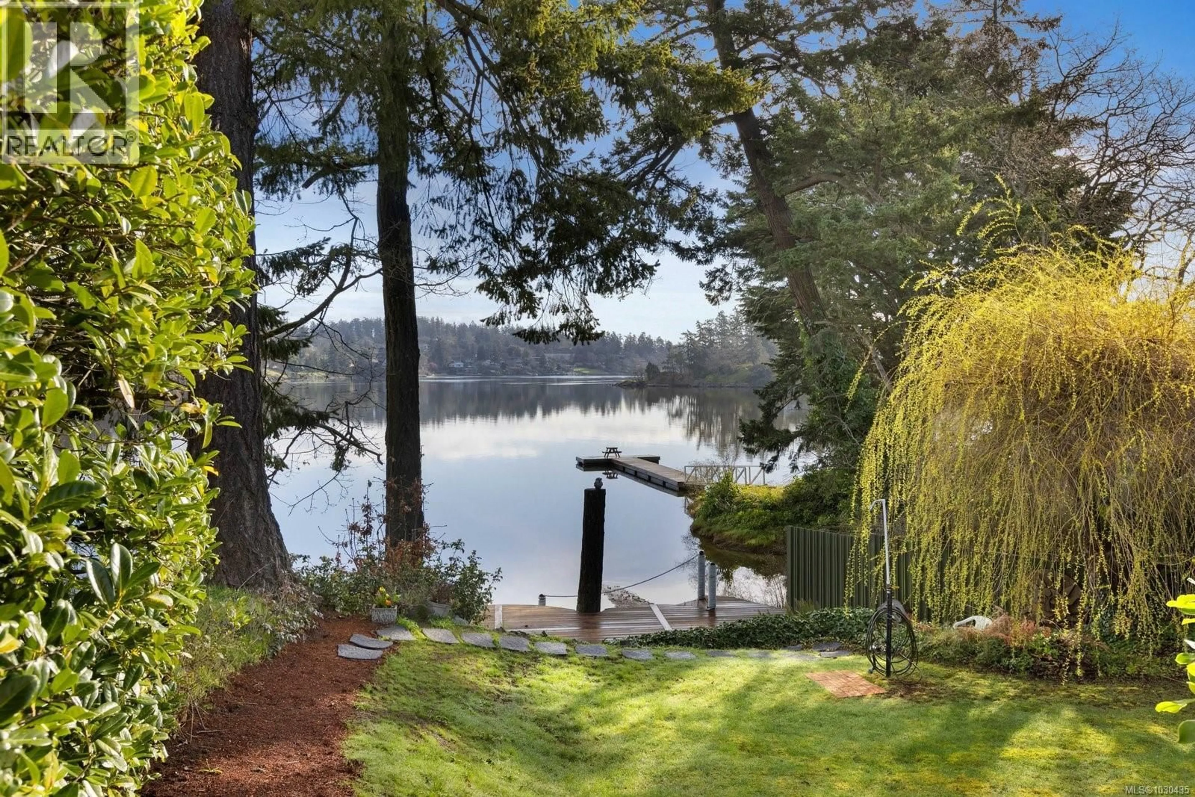 Patio, water/lake/river/ocean view for 66 KINGHAM PLACE, View Royal British Columbia V9B1L8