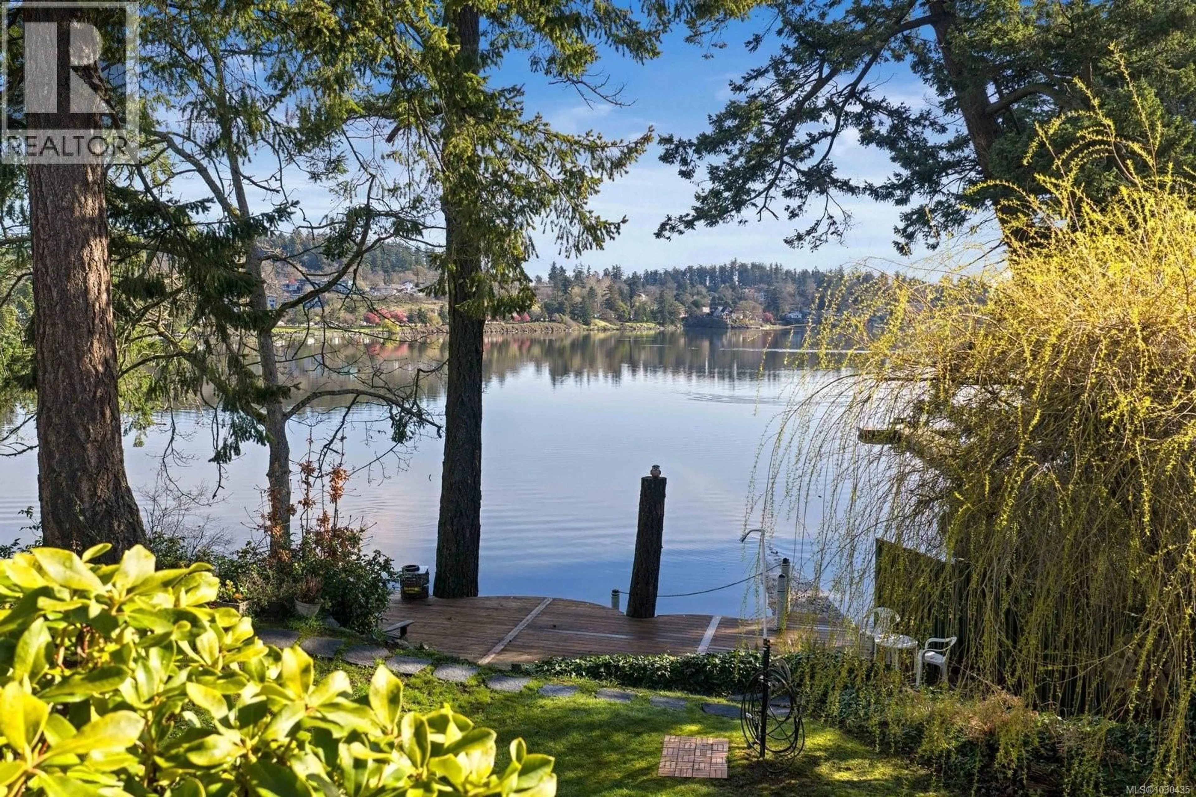 Patio, water/lake/river/ocean view for 66 KINGHAM PLACE, View Royal British Columbia V9B1L8