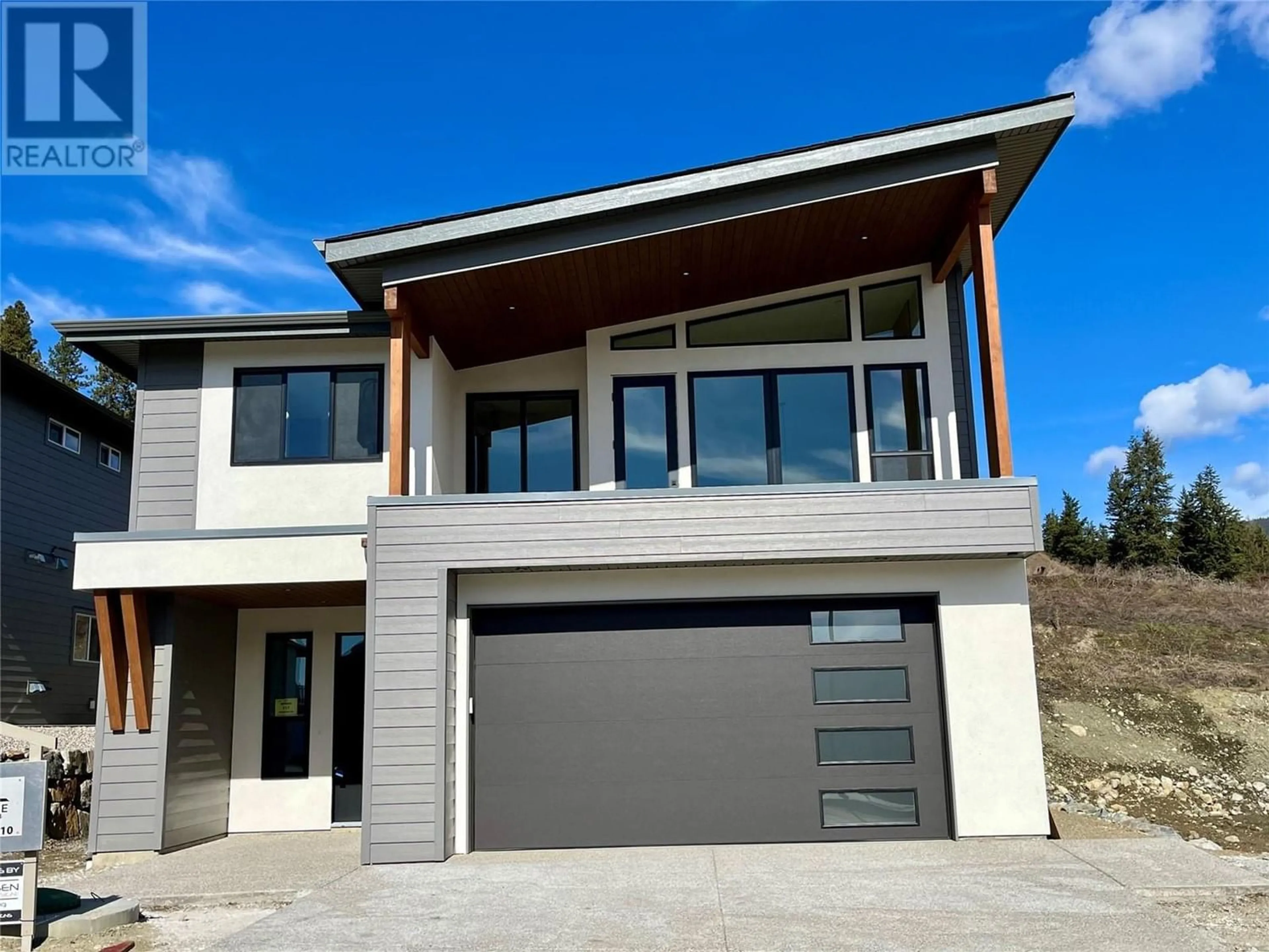 Frontside or backside of a home for 117 Whitefish Road, Vernon British Columbia V1B3M5