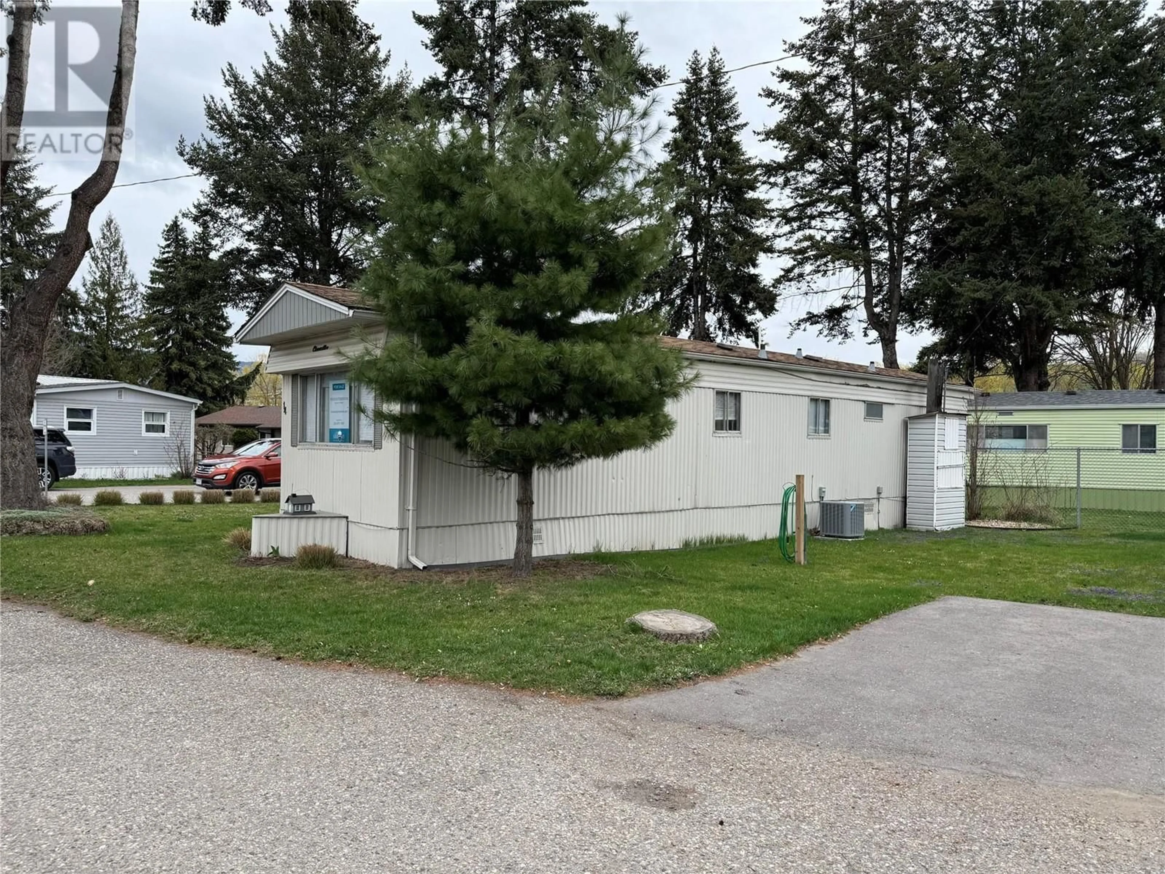 A pic of a room for 14 - 5484 25 AVENUE, Vernon British Columbia V1T7A8