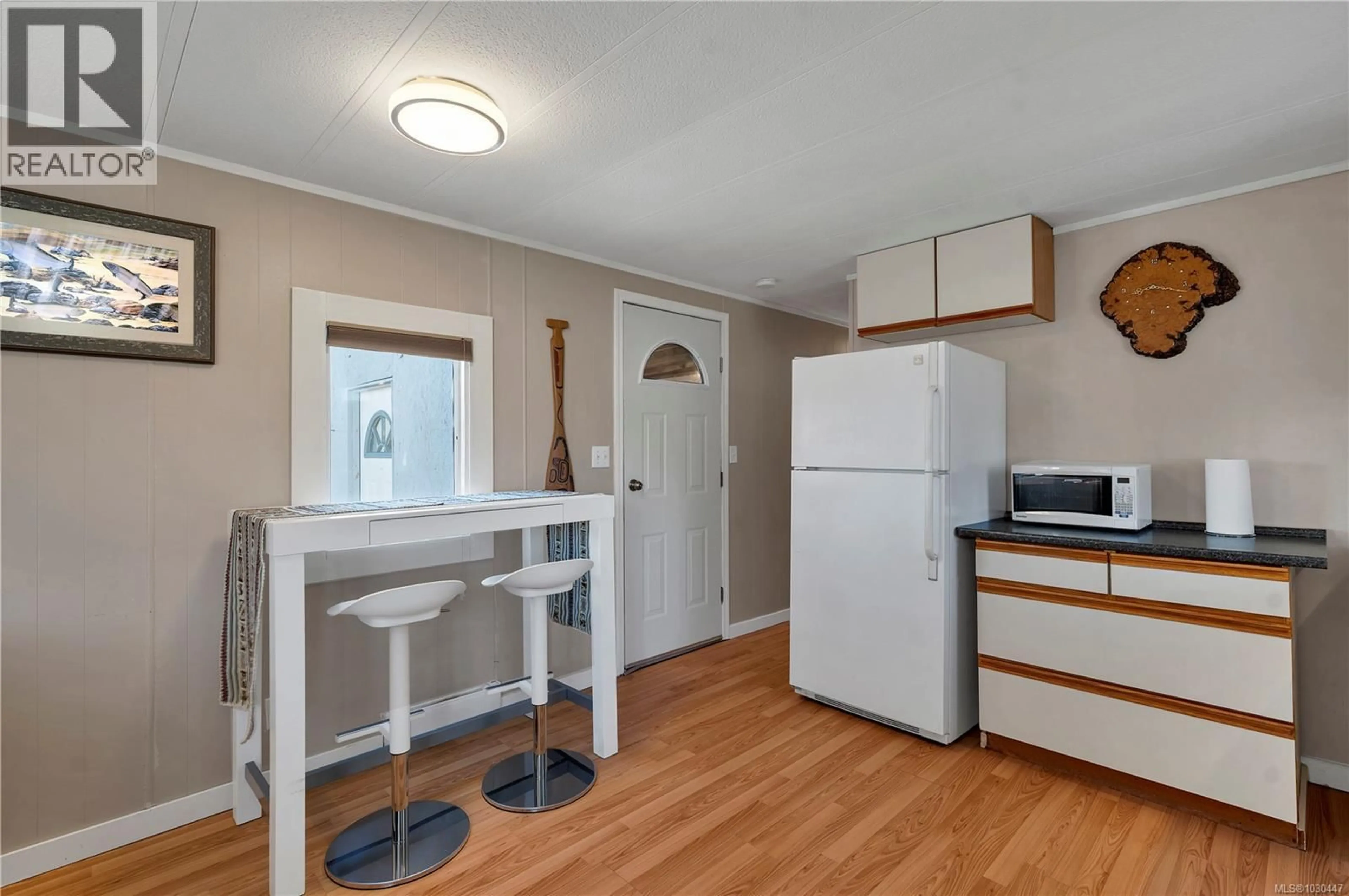 Standard kitchen, unknown for 2019 PALMER ROAD, Campbell River British Columbia V9W5M2