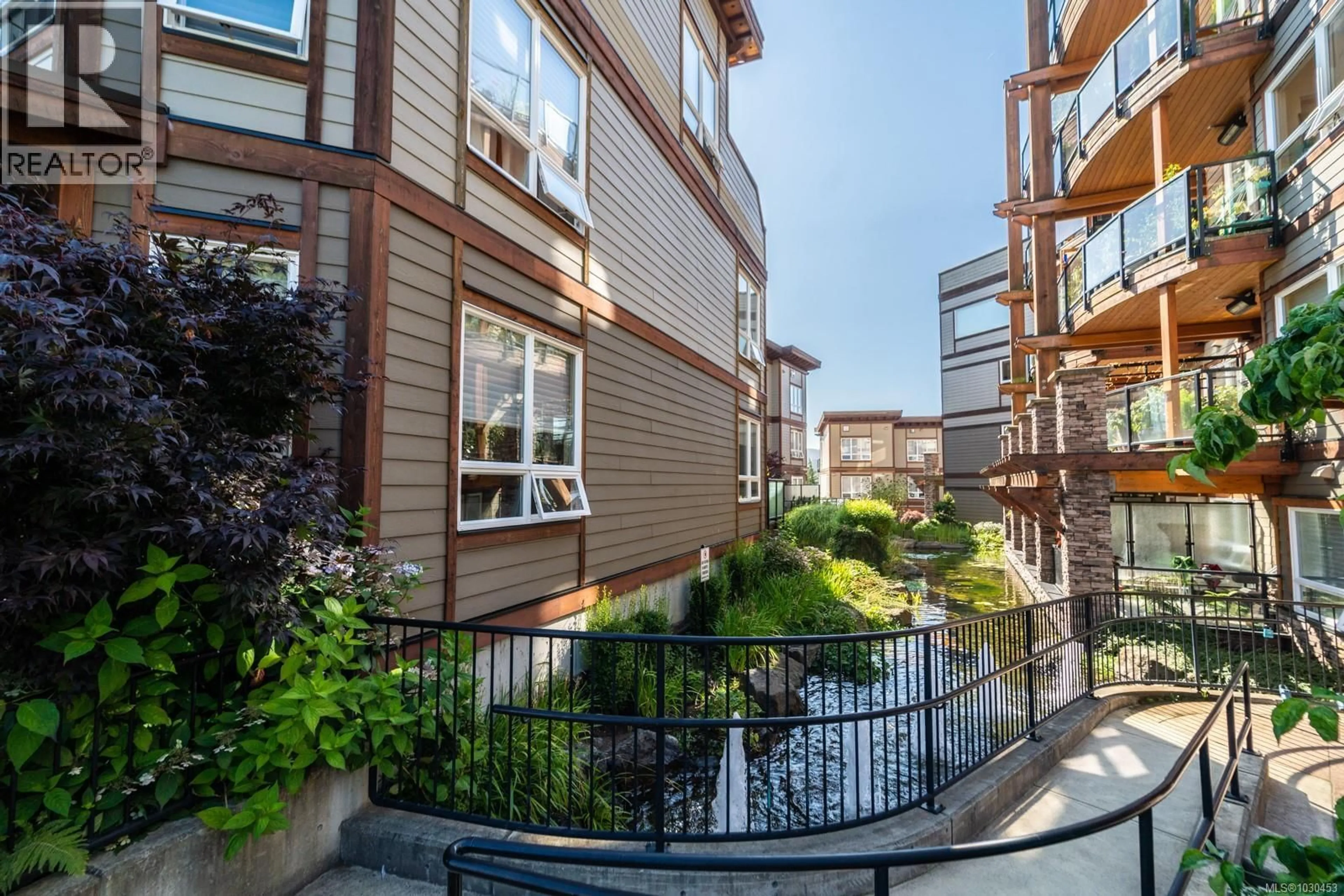 Patio, street for 204 - 6591 LINCROFT ROAD, Sooke British Columbia V9Z1M2