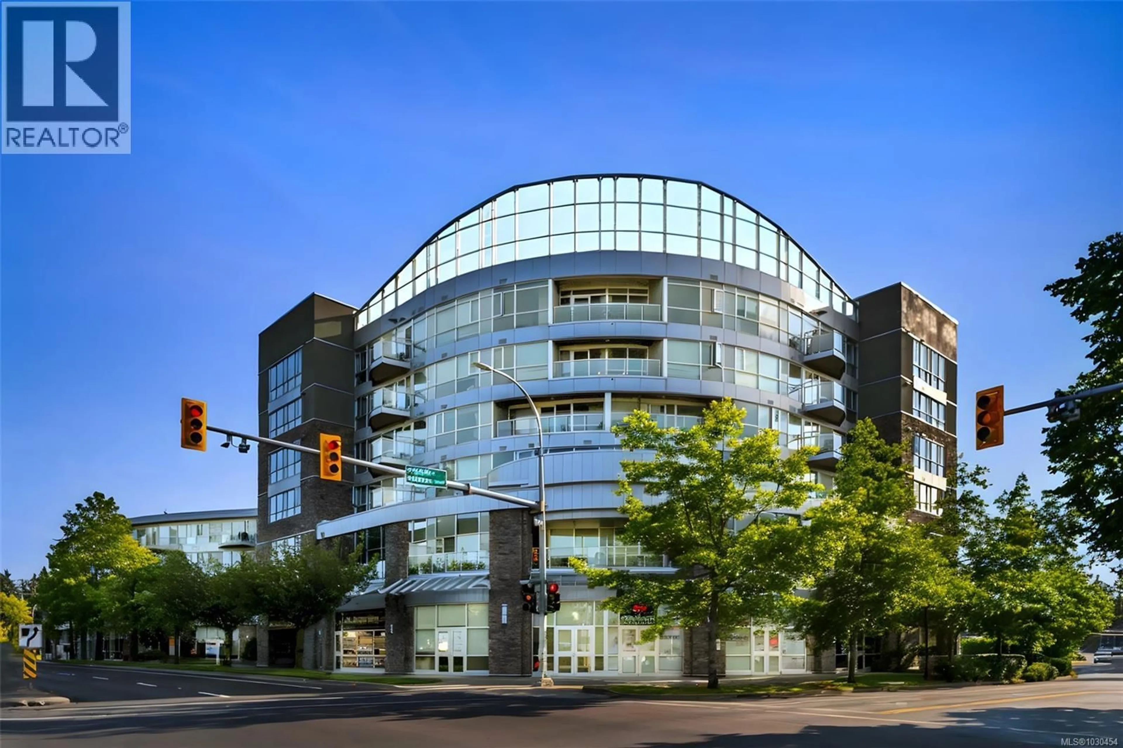 Indoor foyer for 727 - 2745 VETERANS MEMORIAL PARKWAY, Langford British Columbia V9B0H4