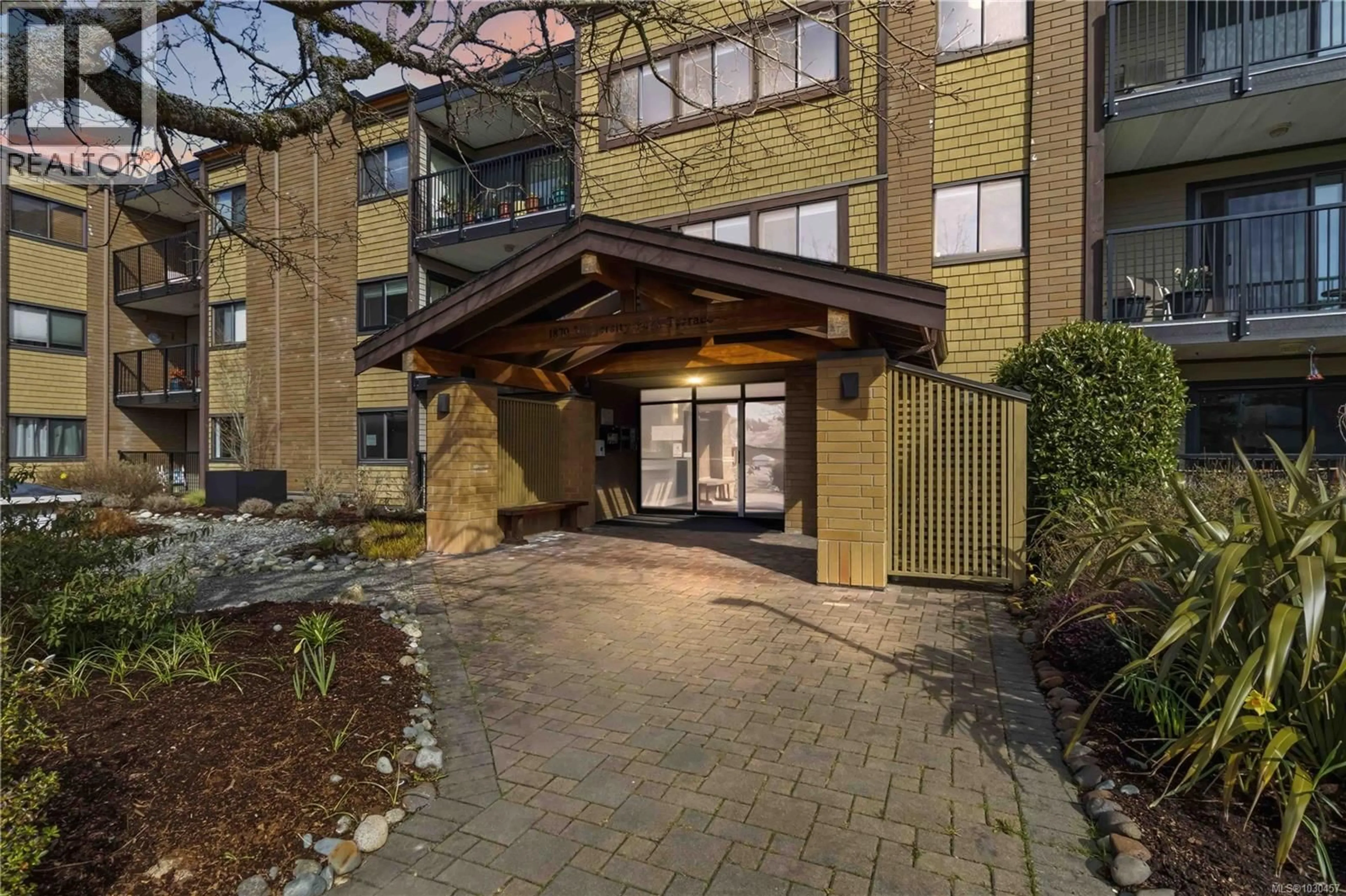 Unknown for 224 - 1870 MCKENZIE AVENUE, Saanich British Columbia V8N4X3