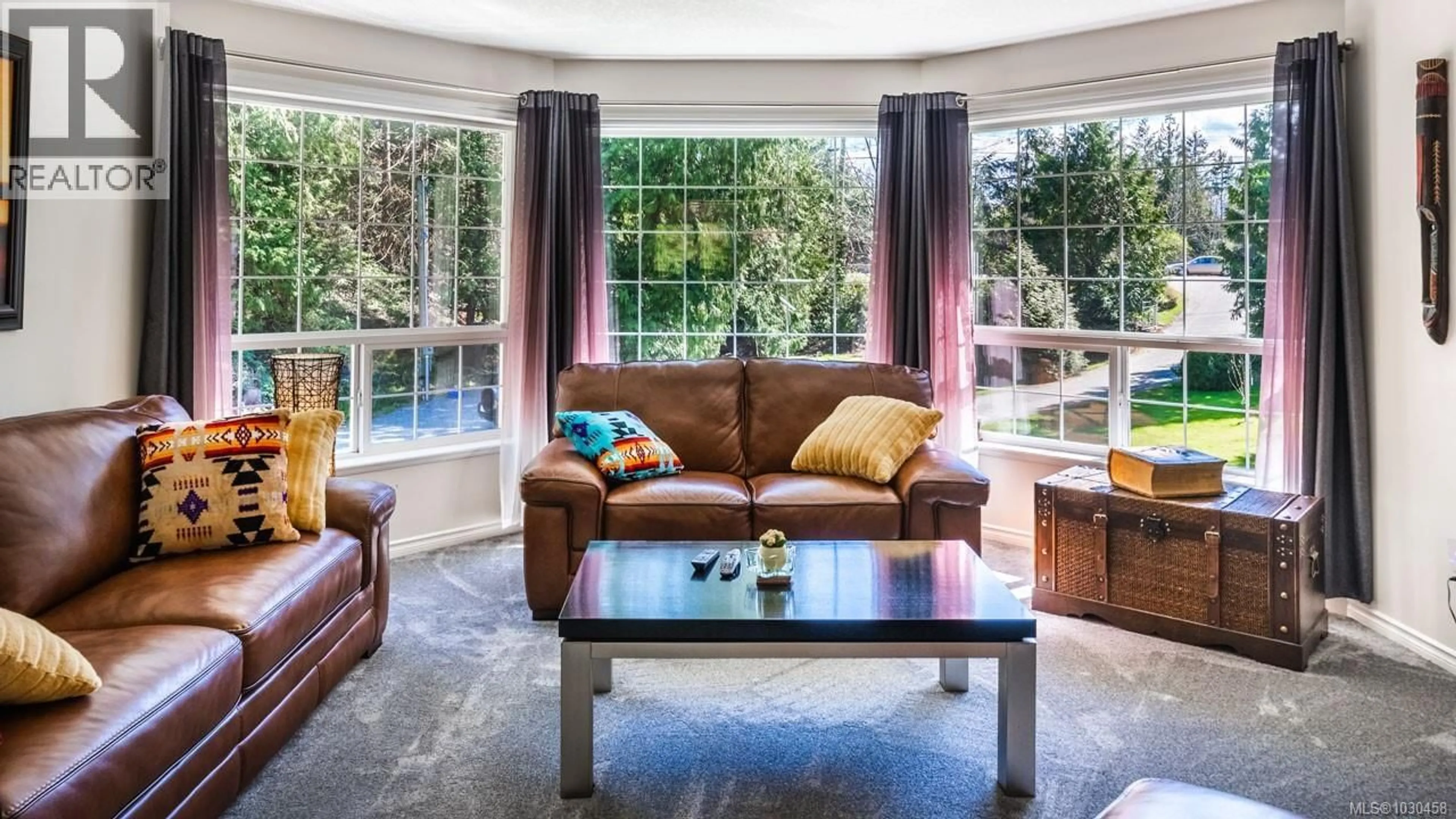 Living room with furniture, unknown for 1930 HARMAC ROAD, Nanaimo British Columbia V9X1L3
