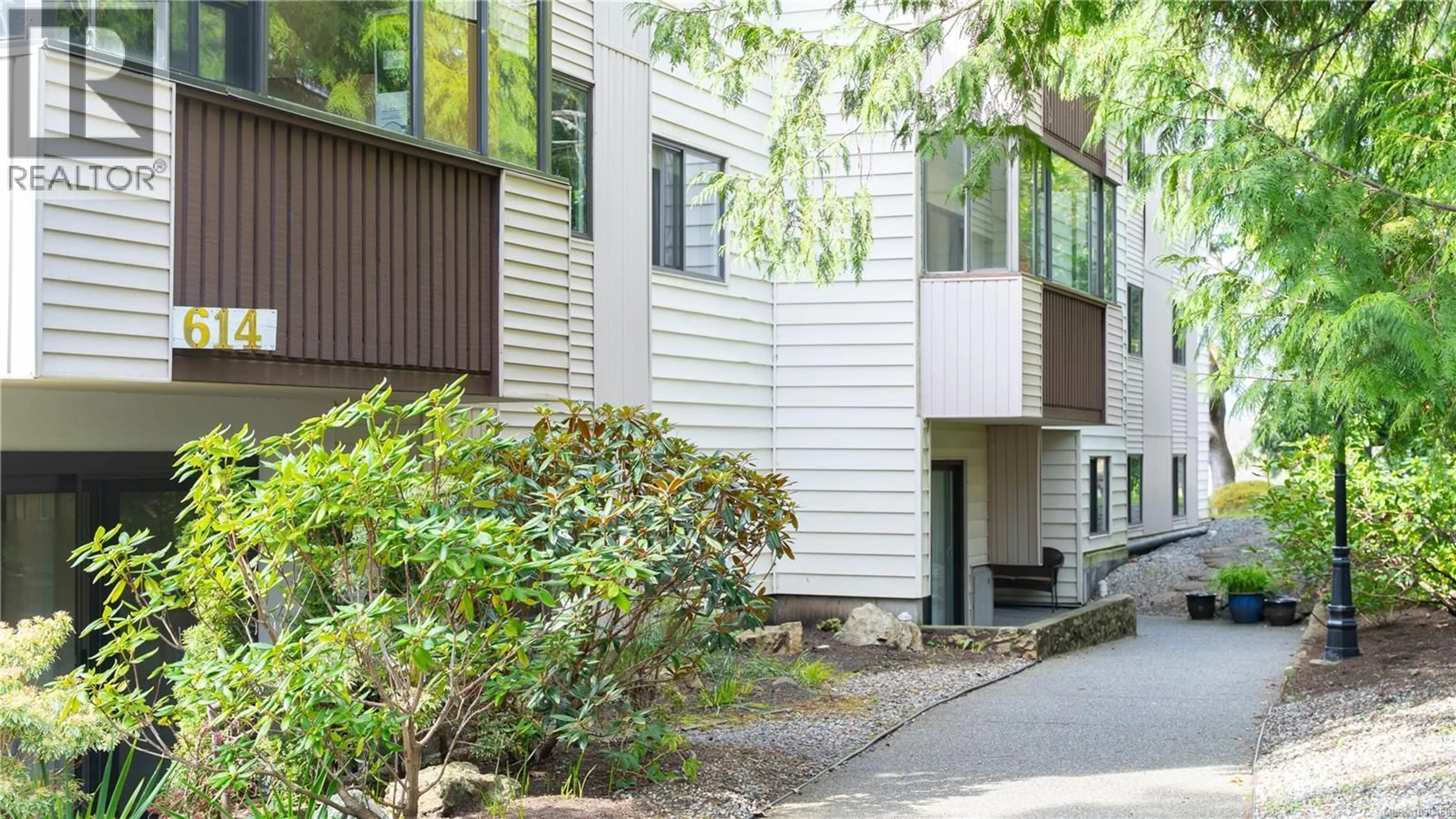 Unknown for 404 - 614 FERNHILL PLACE, Esquimalt British Columbia V9A4Z1