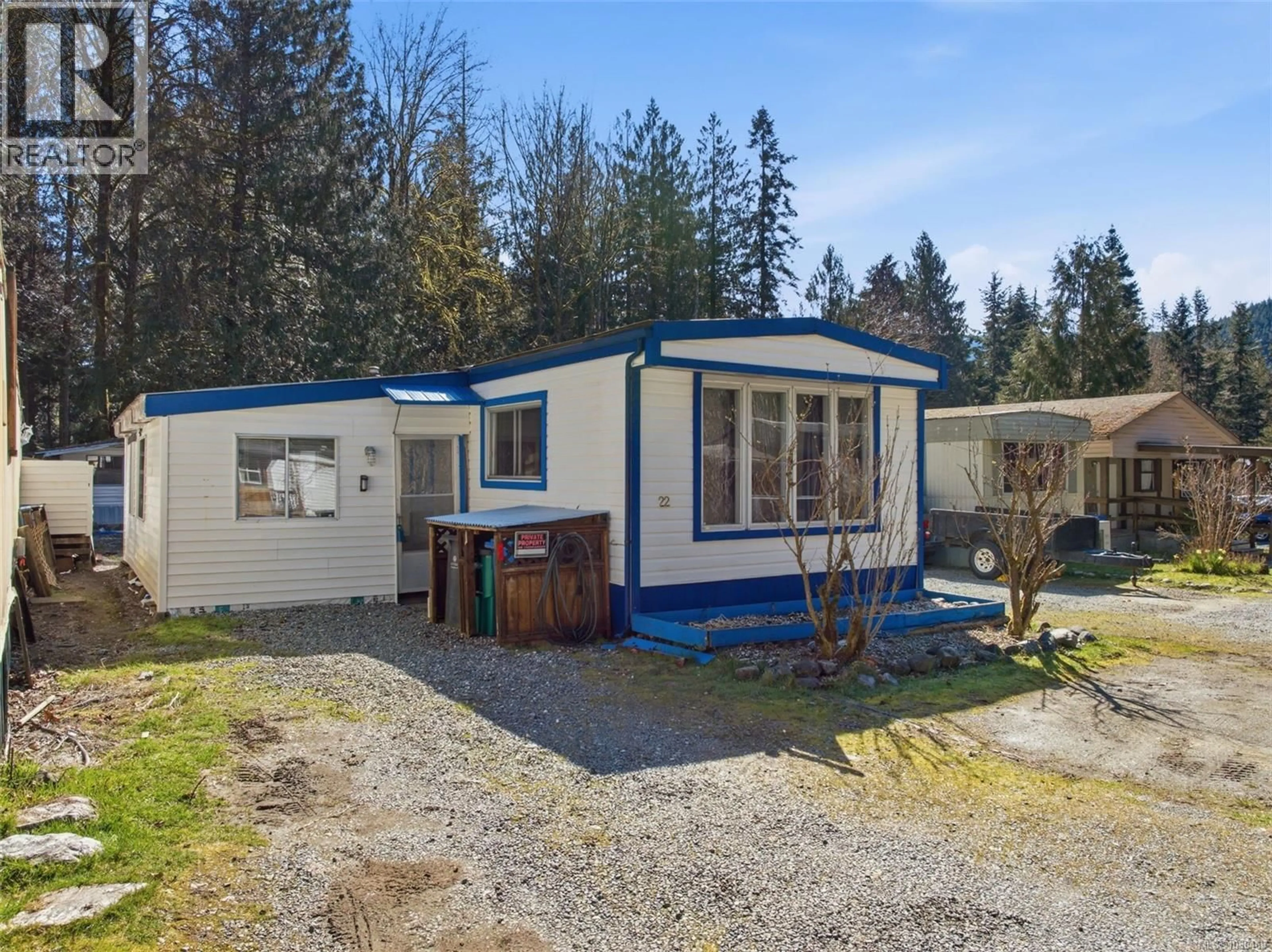 Home with vinyl exterior material, street for 22 - 9041 MEADES CREEK ROAD, Lake Cowichan British Columbia V0R2G0
