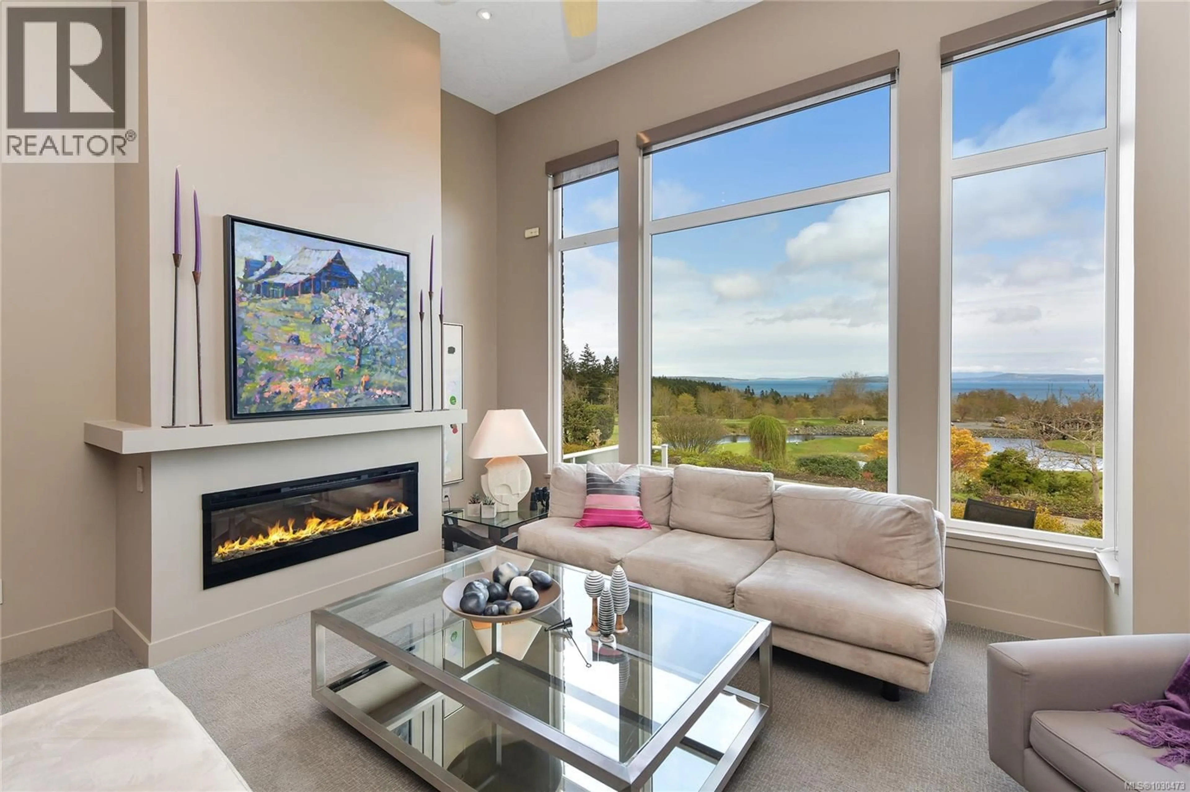 Living room with furniture, unknown for 5384 SAYWARD HILL CRESCENT, Saanich British Columbia V8Y3H8