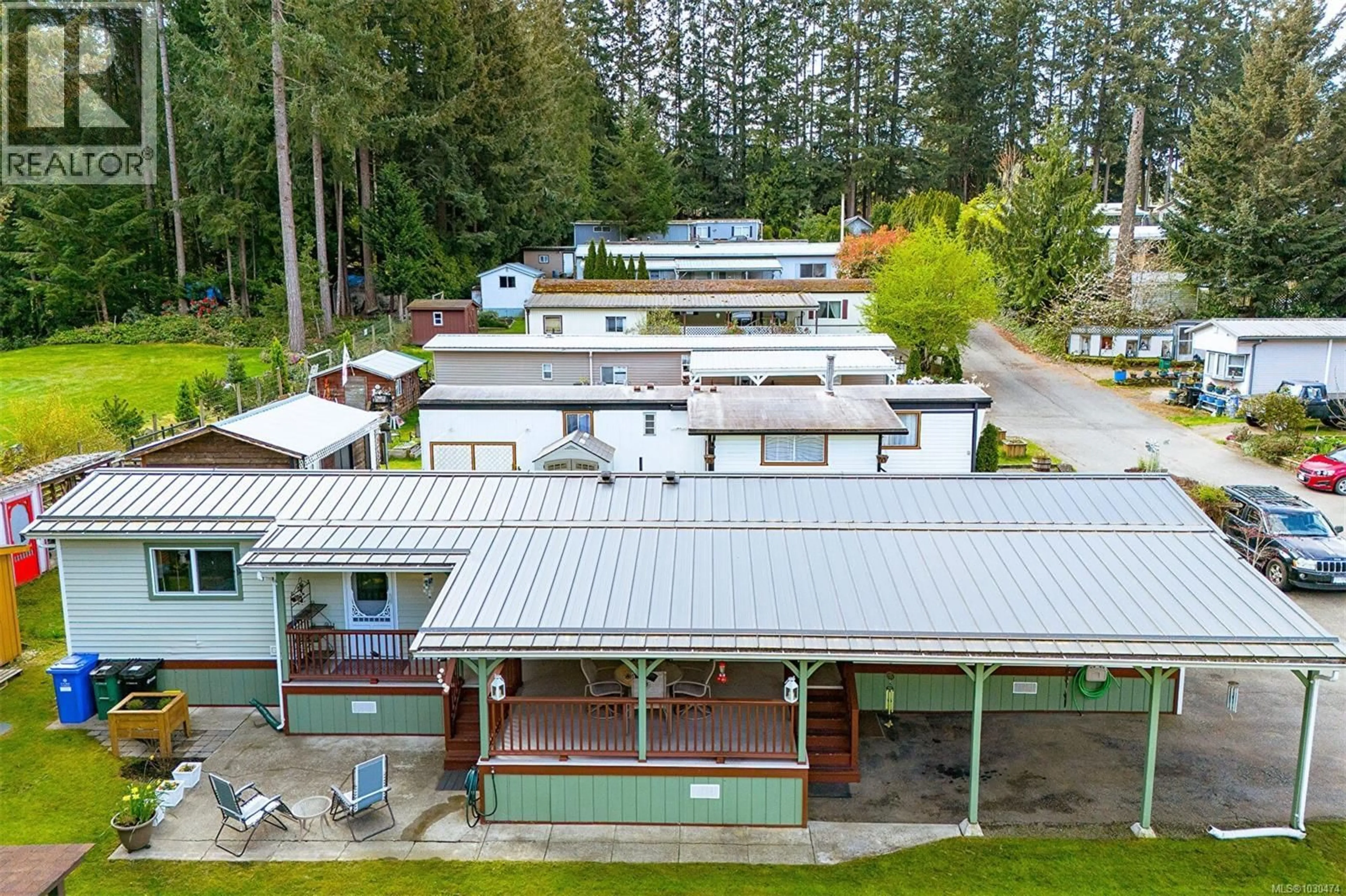 A pic from outside/outdoor area/front of a property/back of a property/a pic from drone, mountain view for 33 - 1260 FISHER ROAD, Cobble Hill British Columbia V8H0G4