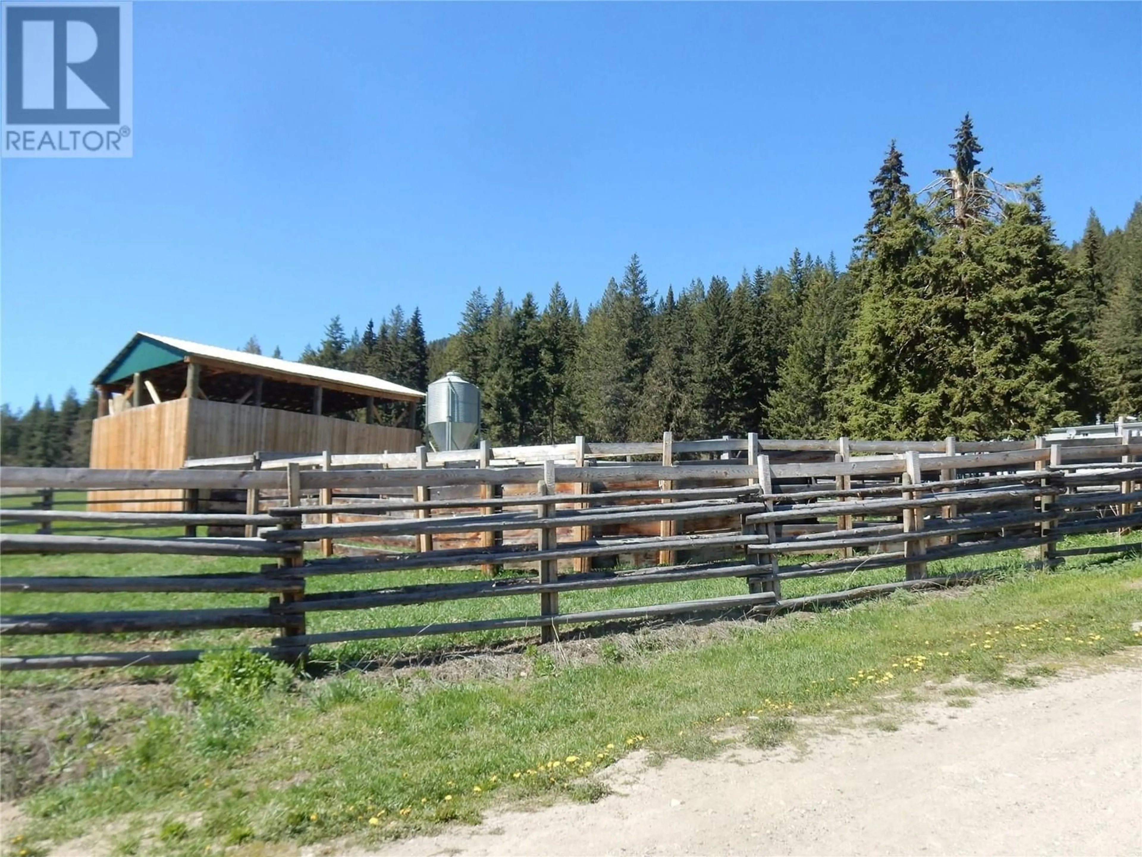 A pic from outside/outdoor area/front of a property/back of a property/a pic from drone, mountain view for 7955 CHINA VALLEY ROAD, Chase British Columbia V0E1W1