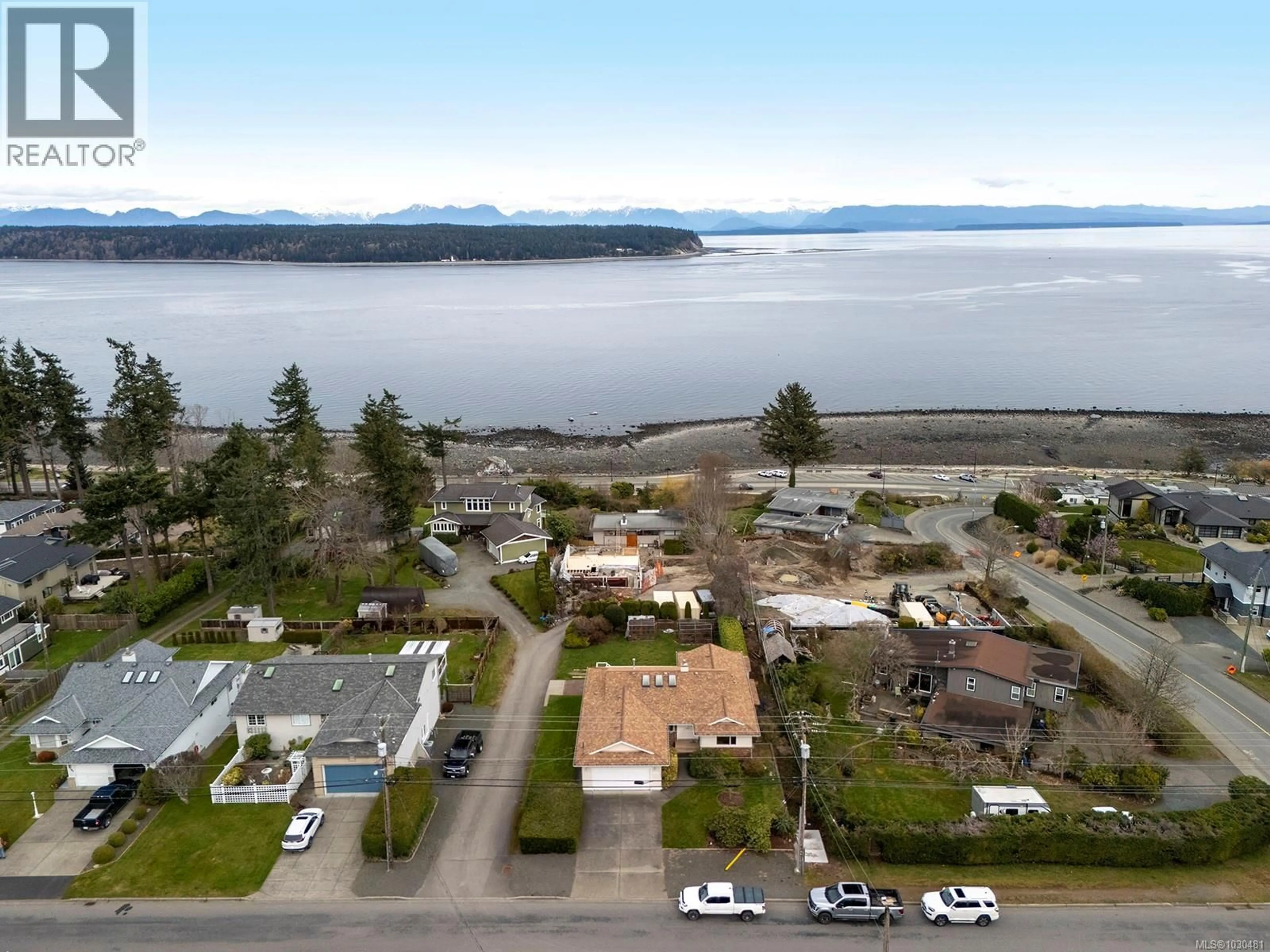 A pic from outside/outdoor area/front of a property/back of a property/a pic from drone, water/lake/river/ocean view for 1255 GALERNO ROAD, Campbell River British Columbia V9W1J7