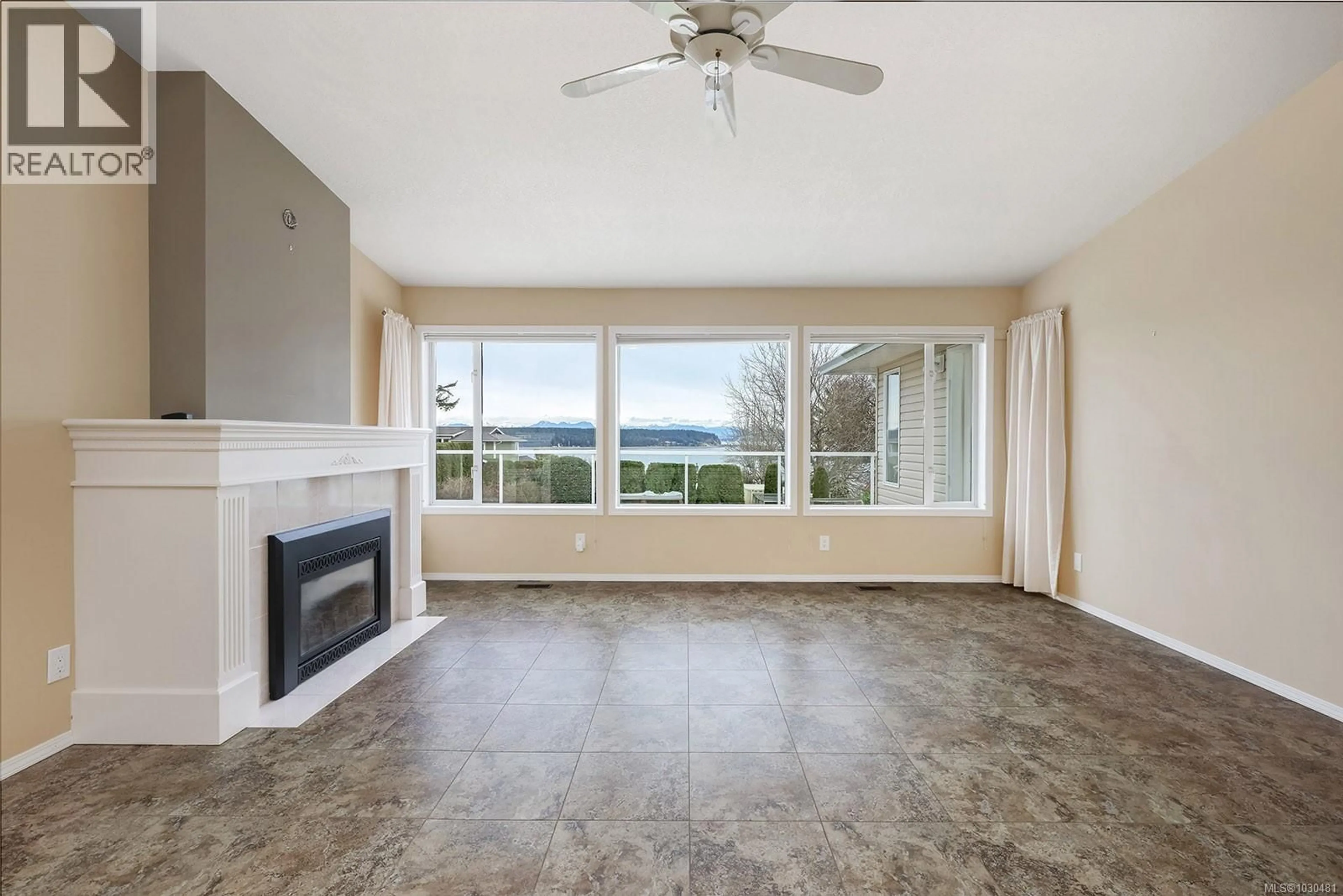 A pic of a room for 1255 GALERNO ROAD, Campbell River British Columbia V9W1J7