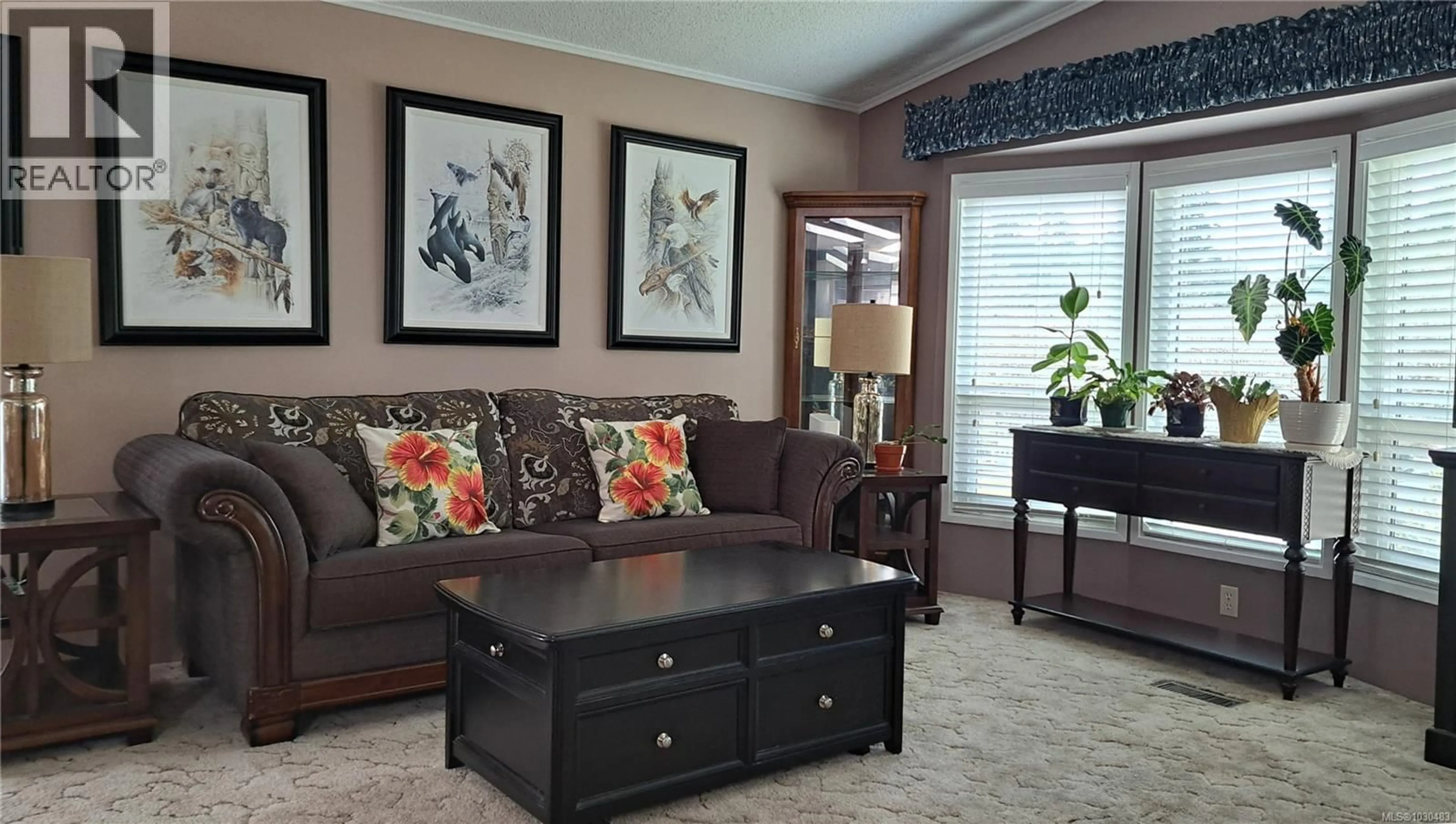 Living room with furniture, unknown for 2699 WADE PLACE, Mill Bay British Columbia V0R2P2