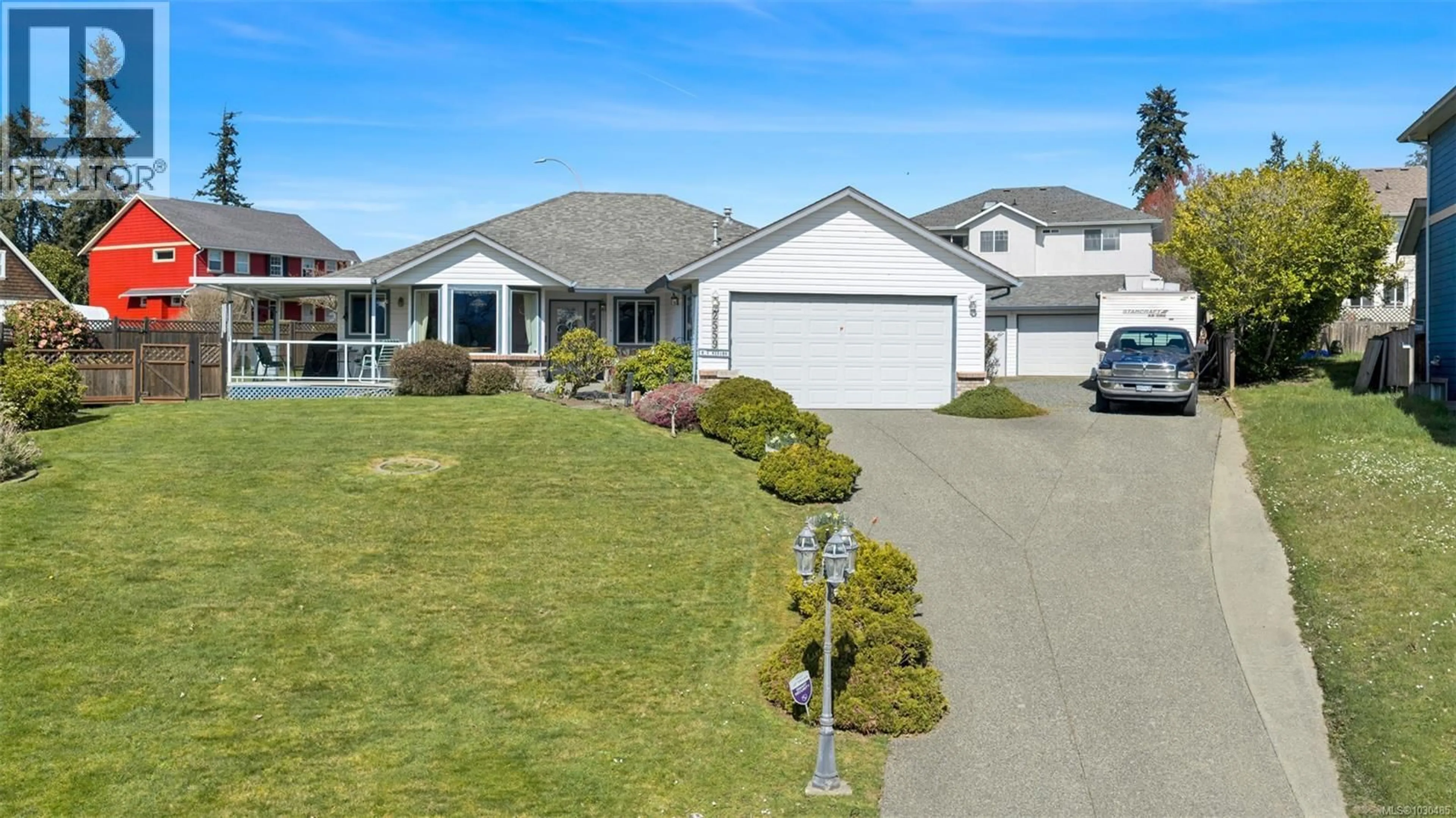 Home with vinyl exterior material, street for 2559 LARKSPUR DRIVE, Duncan British Columbia V9L5G7
