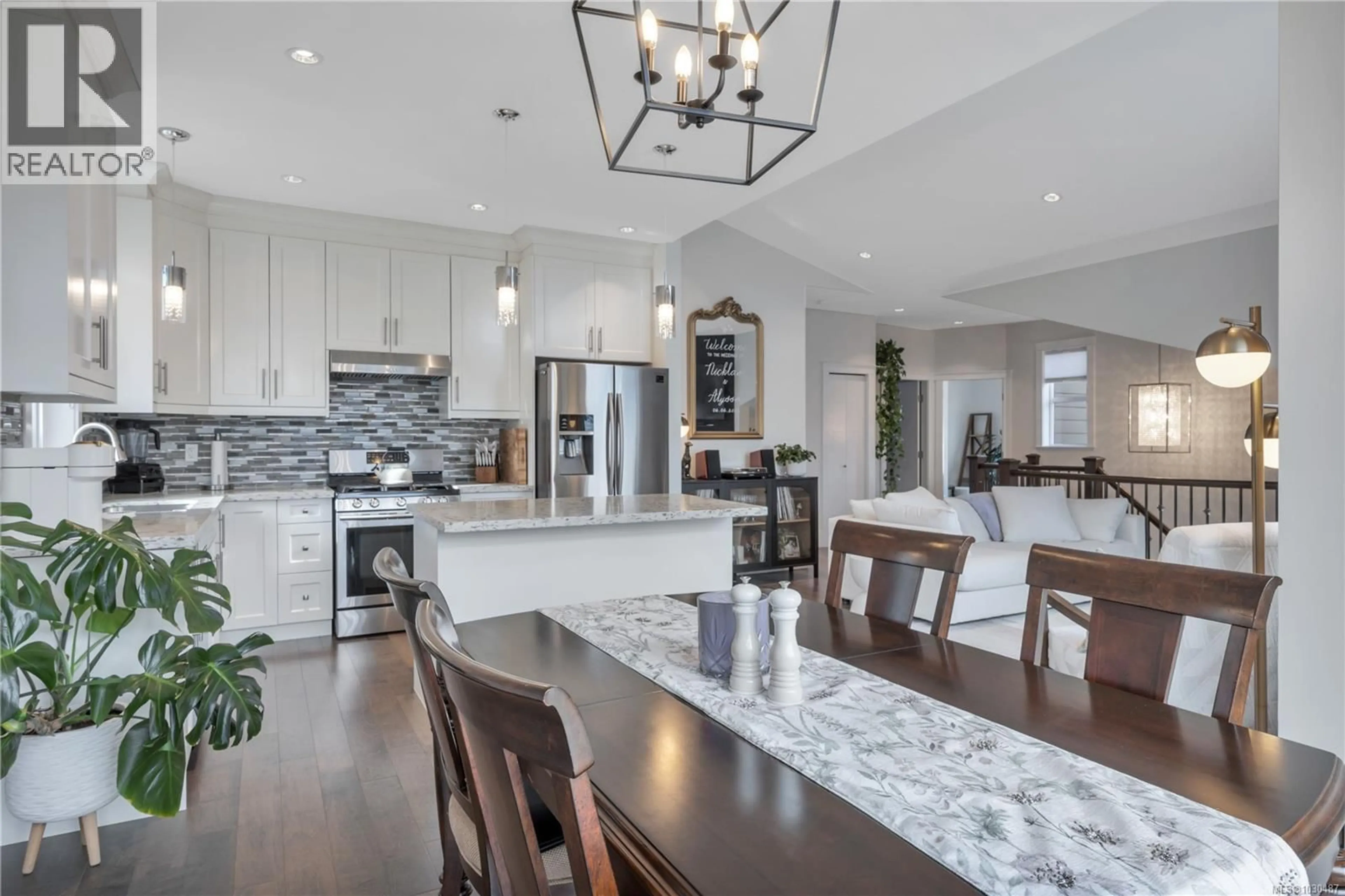 Open concept kitchen, ceramic/tile floor for 5757 LINYARD ROAD, Nanaimo British Columbia V9T0K2