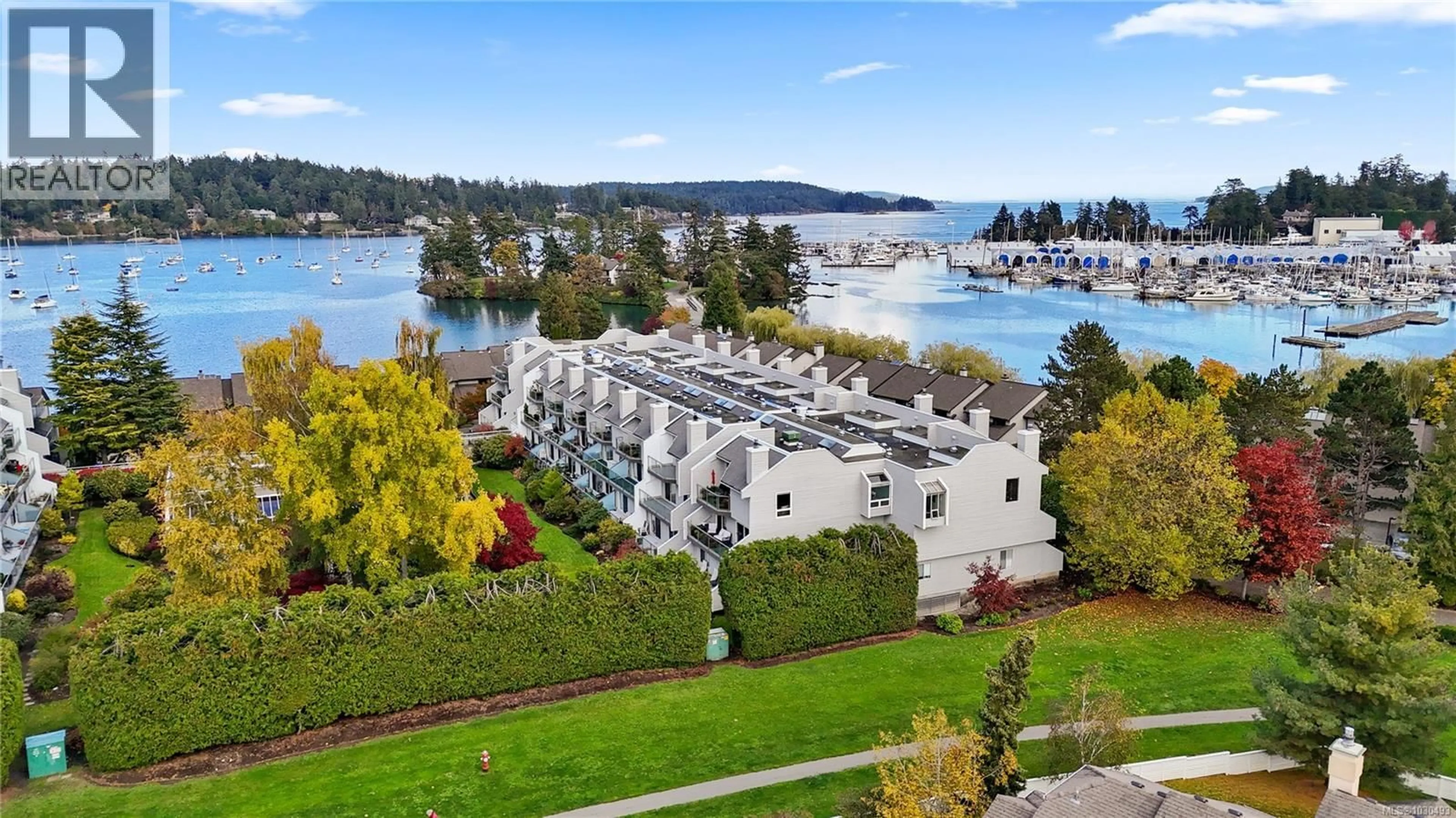 A pic from outside/outdoor area/front of a property/back of a property/a pic from drone, water/lake/river/ocean view for 118 - 10459 RESTHAVEN DRIVE, Sidney British Columbia V8L3H6