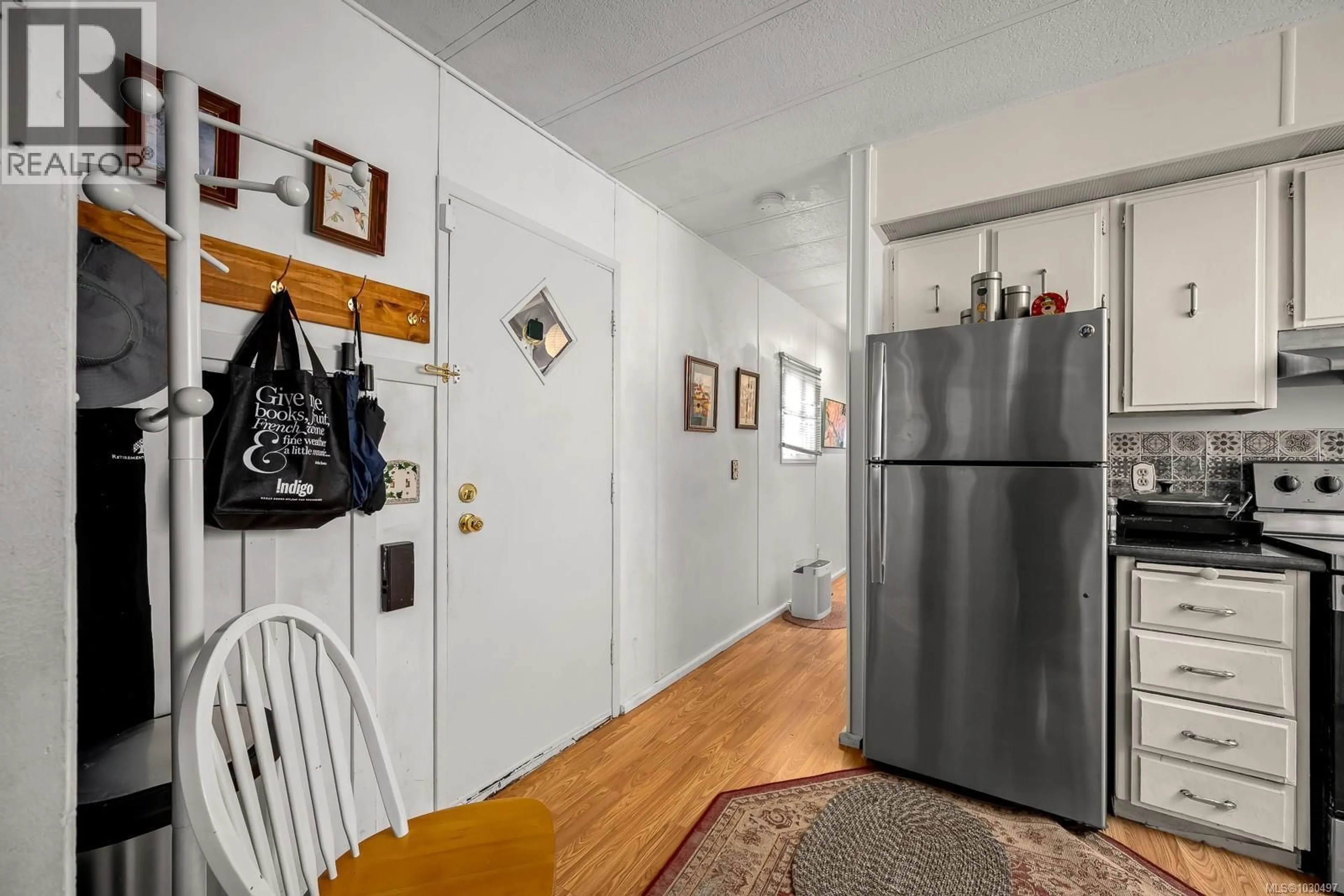 Indoor entryway for 19 - 390 COWICHAN AVENUE, Courtenay British Columbia V9N7T4