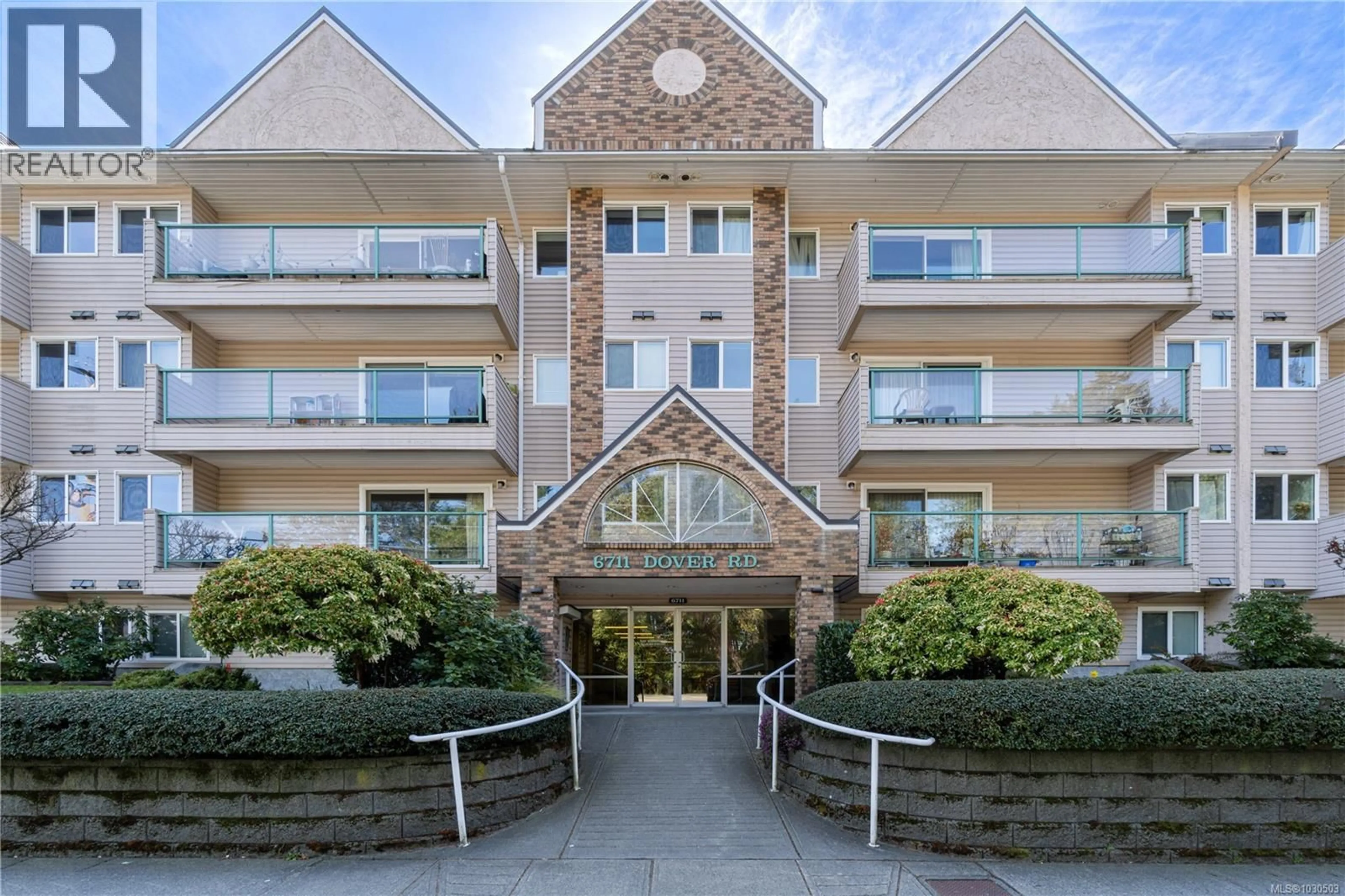 Indoor foyer for 222 - 6711 DOVER ROAD, Nanaimo British Columbia V9V1L9