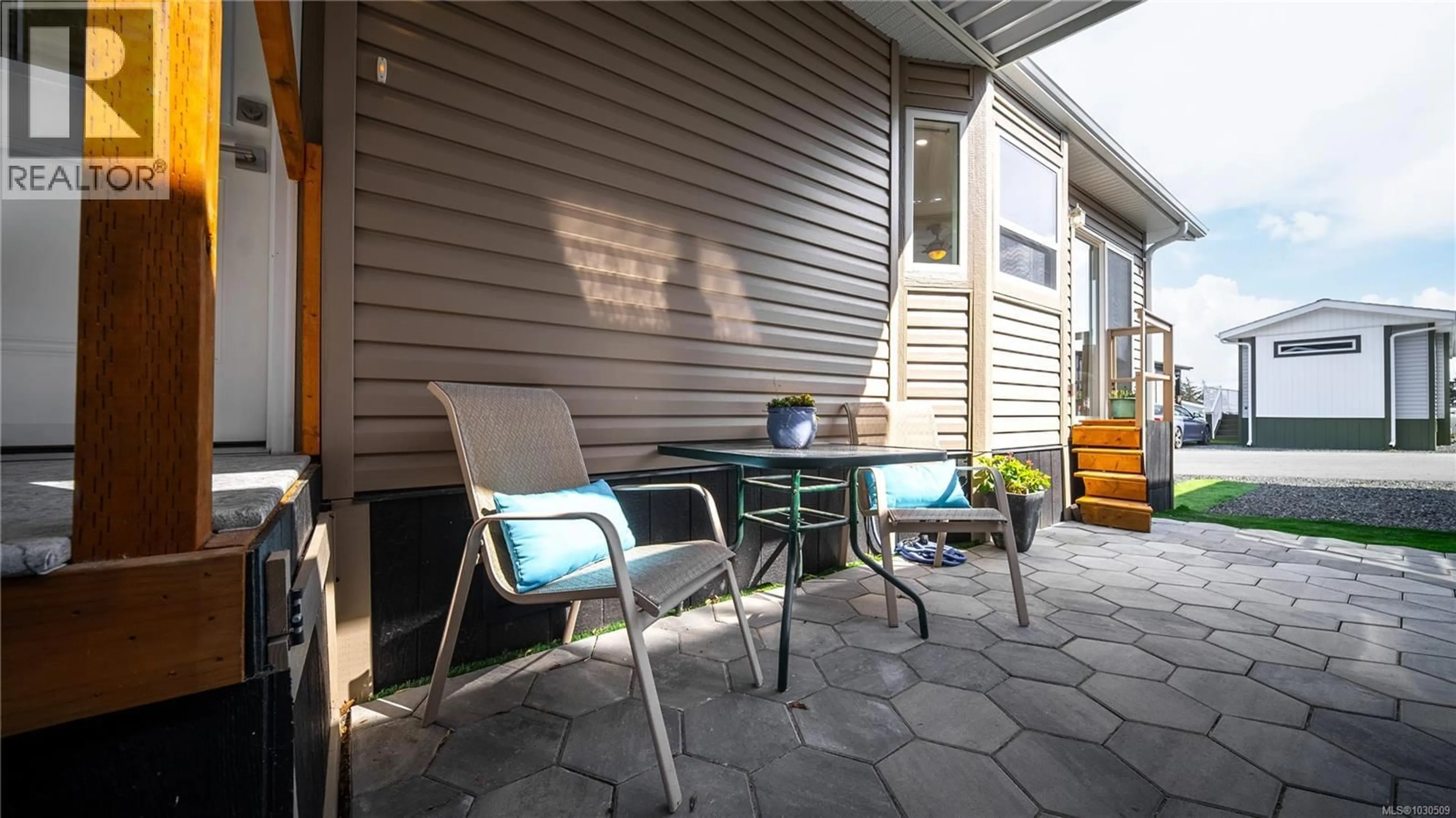 Patio, street for 511 - 747 OLD PLACE ROAD, Central Saanich British Columbia V8M0C3