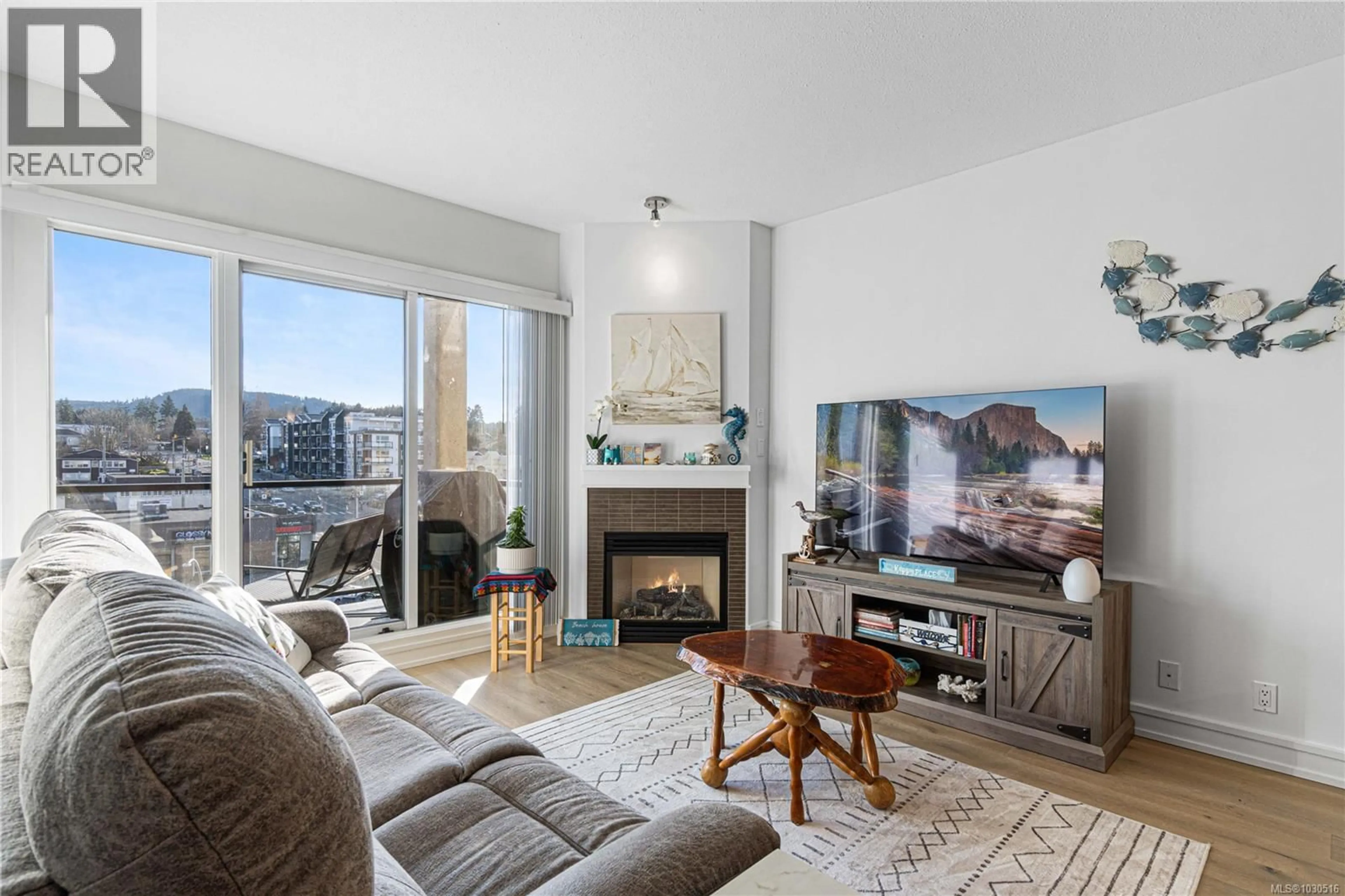 Living room with furniture, unknown for 606 - 194 BEACHSIDE DRIVE, Parksville British Columbia V9P0B1