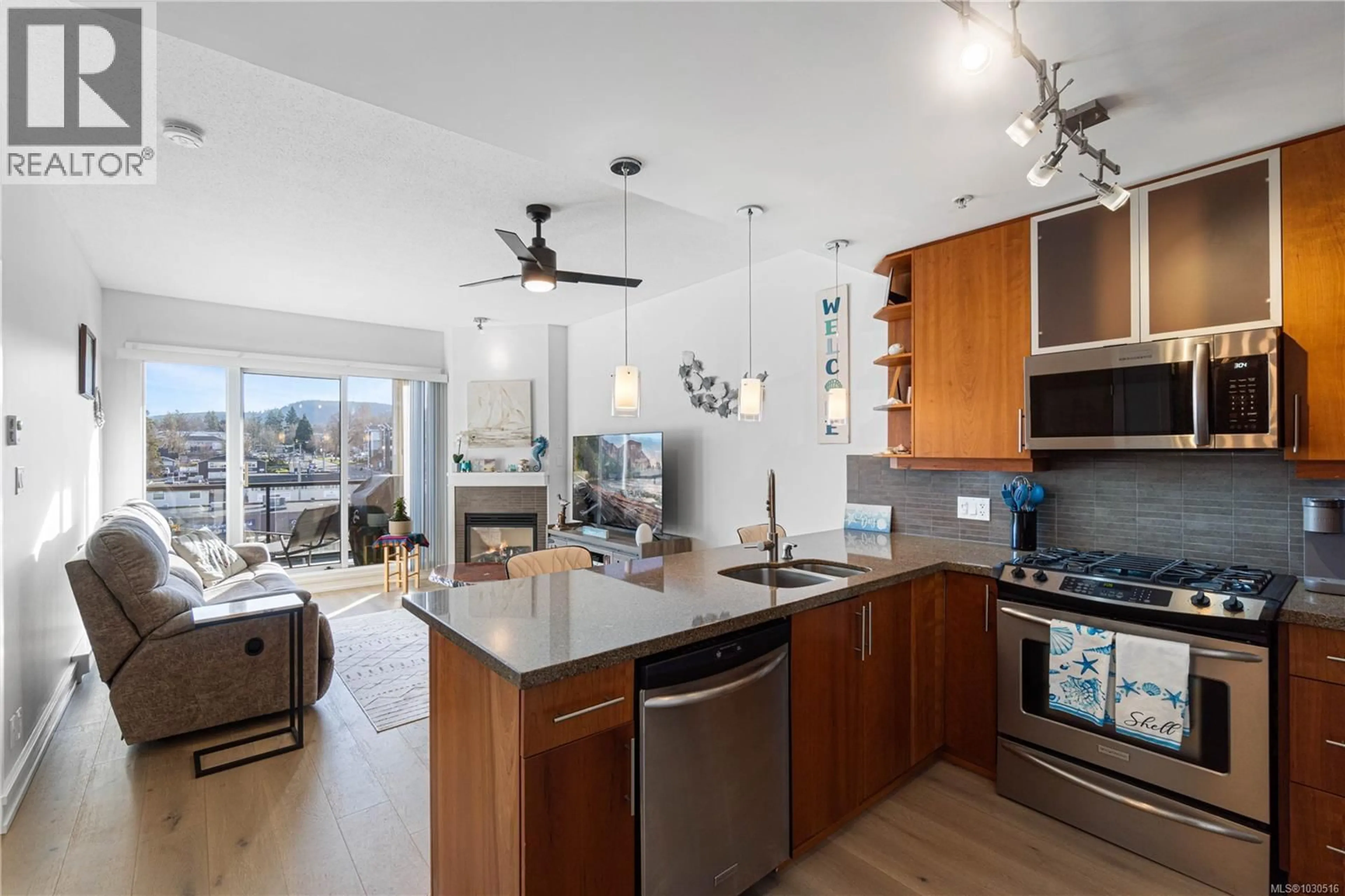 Open concept kitchen, unknown for 606 - 194 BEACHSIDE DRIVE, Parksville British Columbia V9P0B1