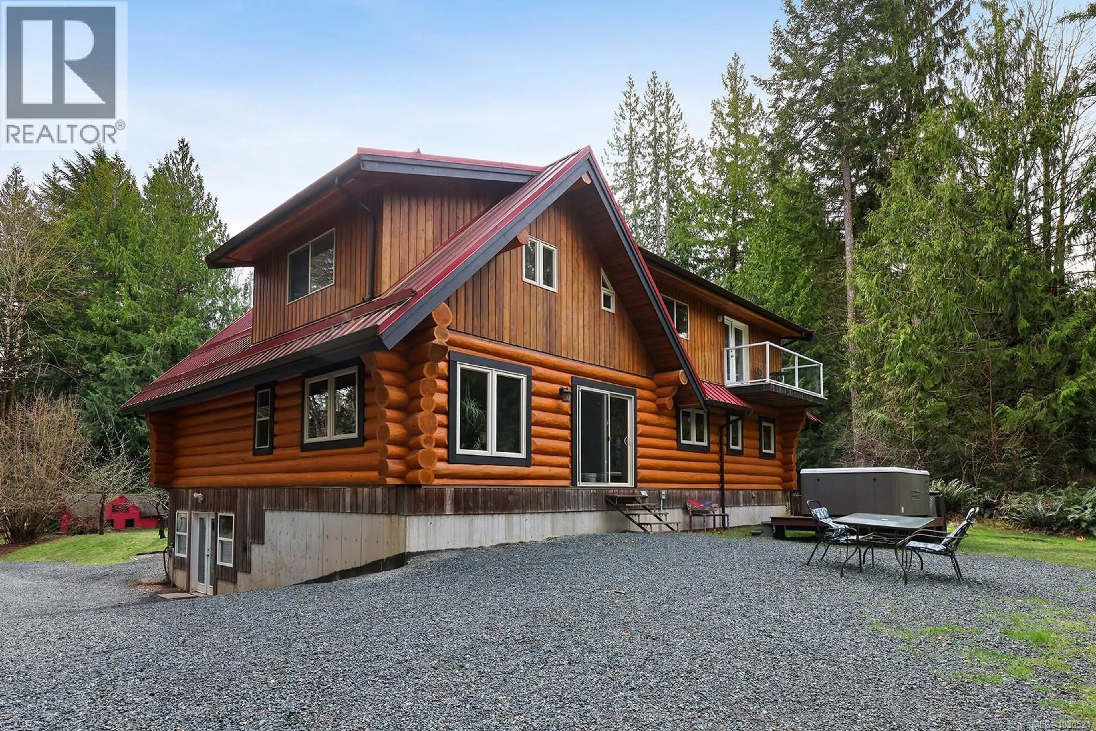 Home with vinyl exterior material, unknown for 7889 MACARTNEY DRIVE, Fanny Bay British Columbia V0R1W0