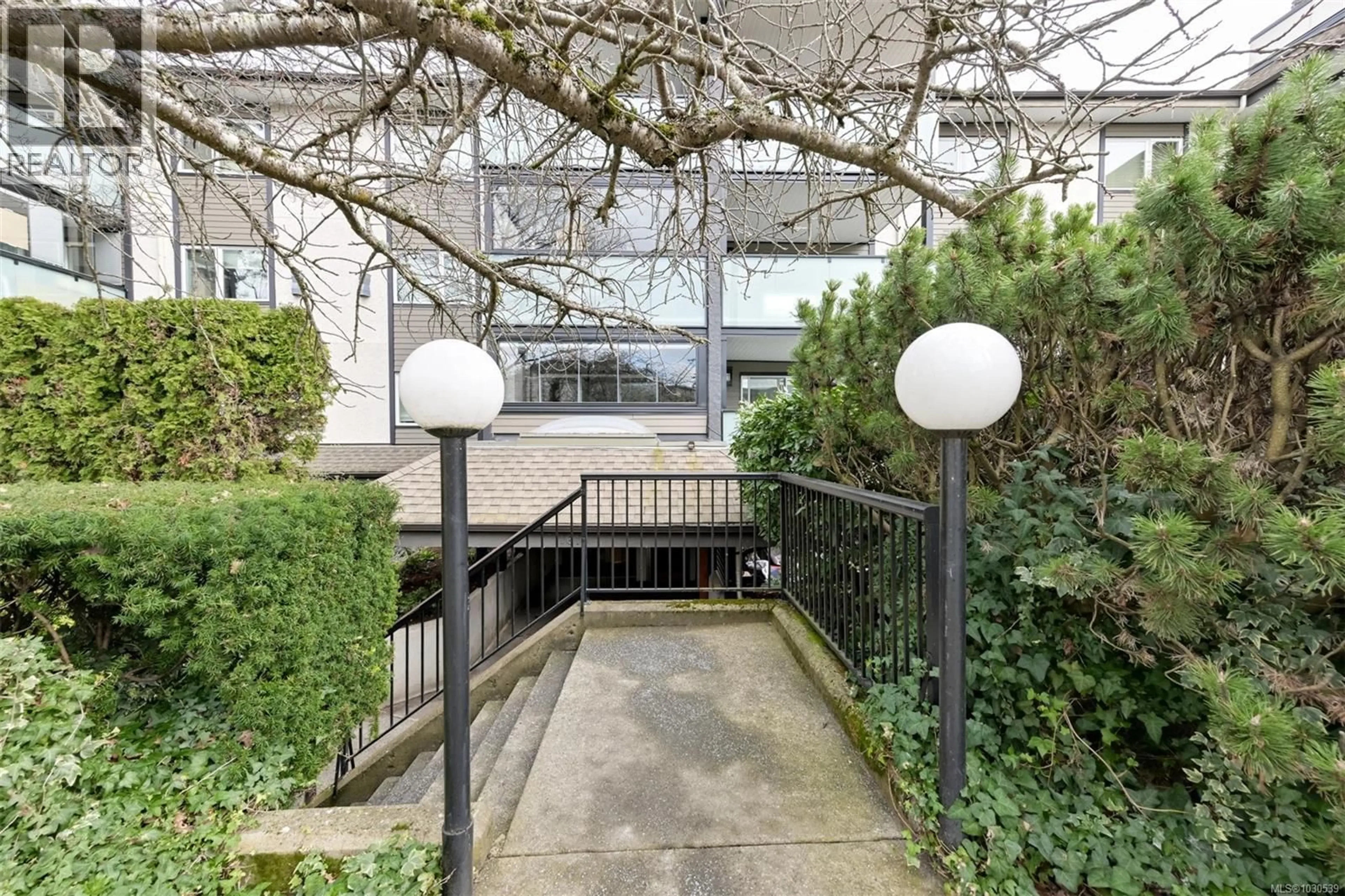 Unknown for 201 - 1619 MORRISON STREET, Victoria British Columbia V8R6R8