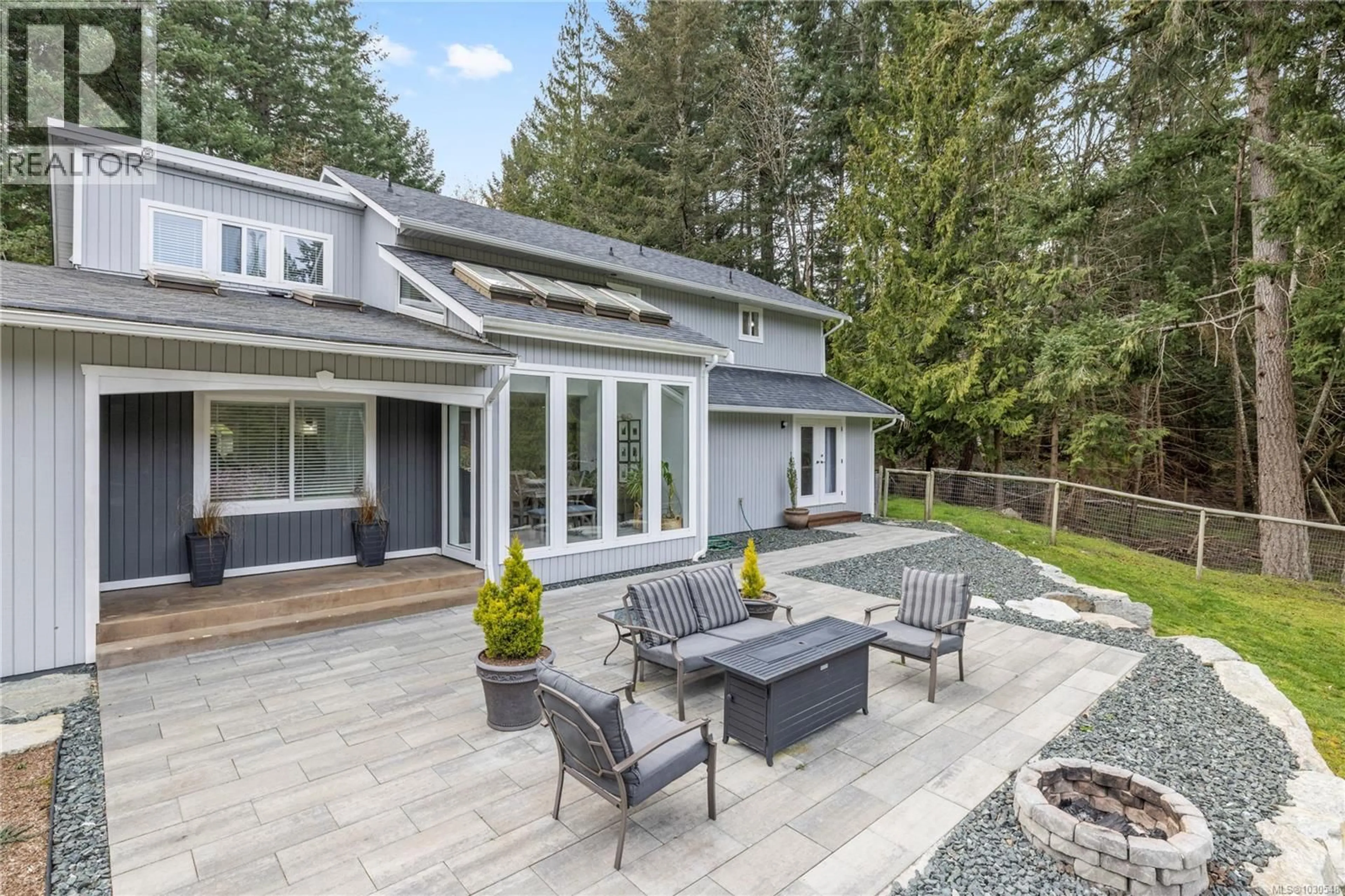 Patio, mountain view for 2191 FLORENCE DRIVE, Nanoose Bay British Columbia V9P9E9