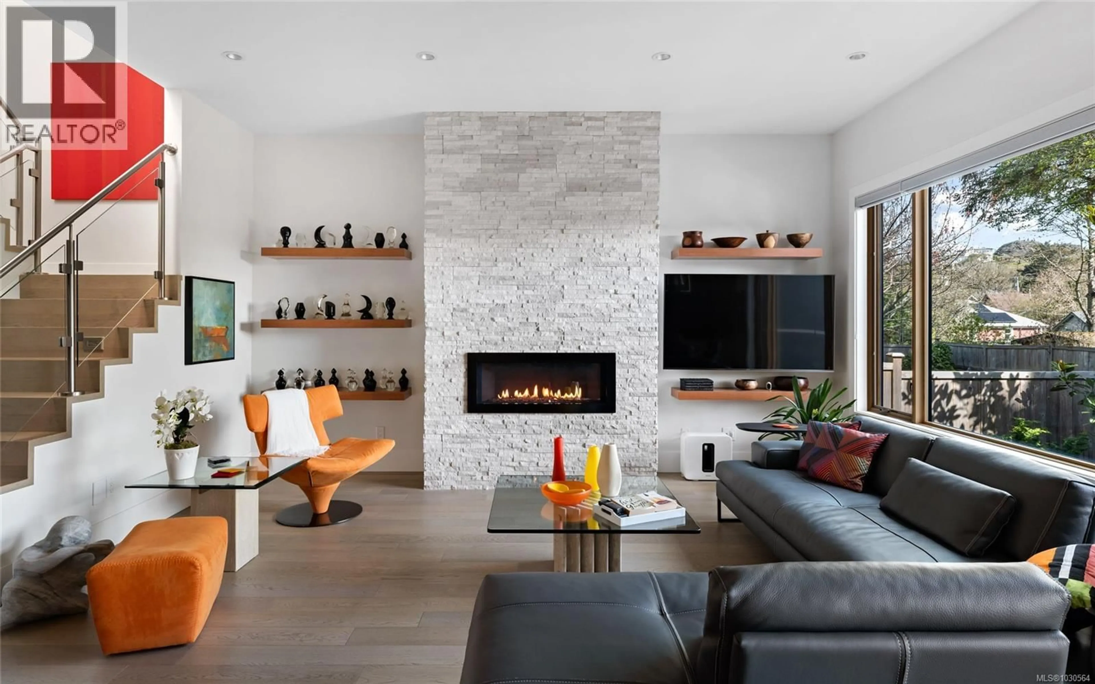 Living room with furniture, unknown for 111 MOSS STREET, Victoria British Columbia V8V4M3