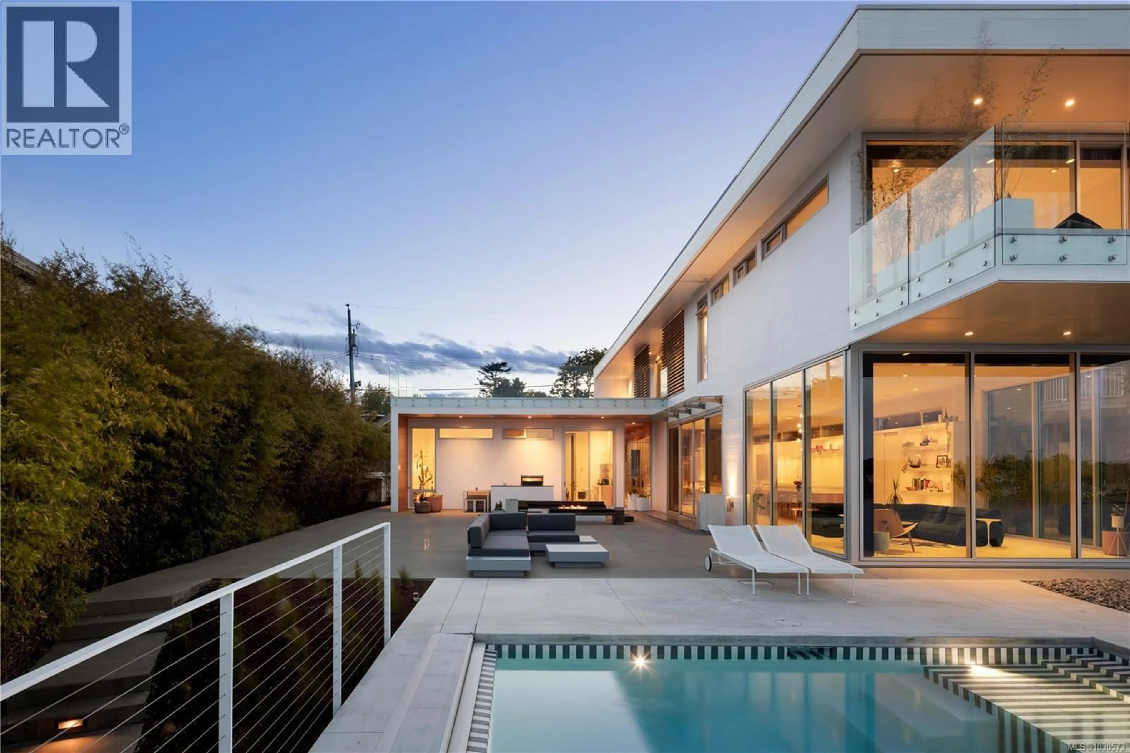 Patio, water/lake/river/ocean view for 295 KING GEORGE TERRACE, Oak Bay British Columbia V8S2J8