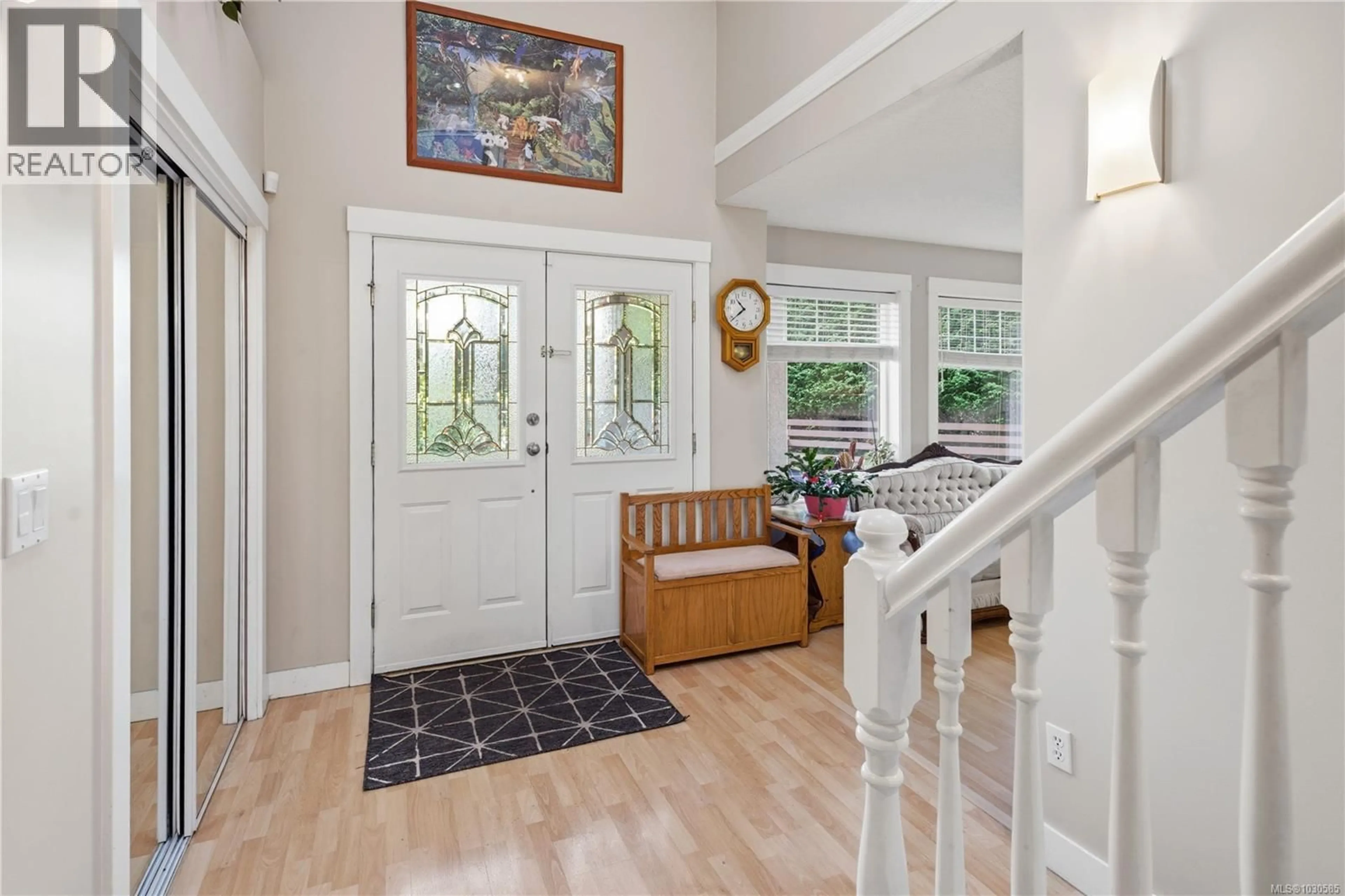 Indoor entryway for 81 CHILCO RIDGE PLACE, View Royal British Columbia V9B5Z7