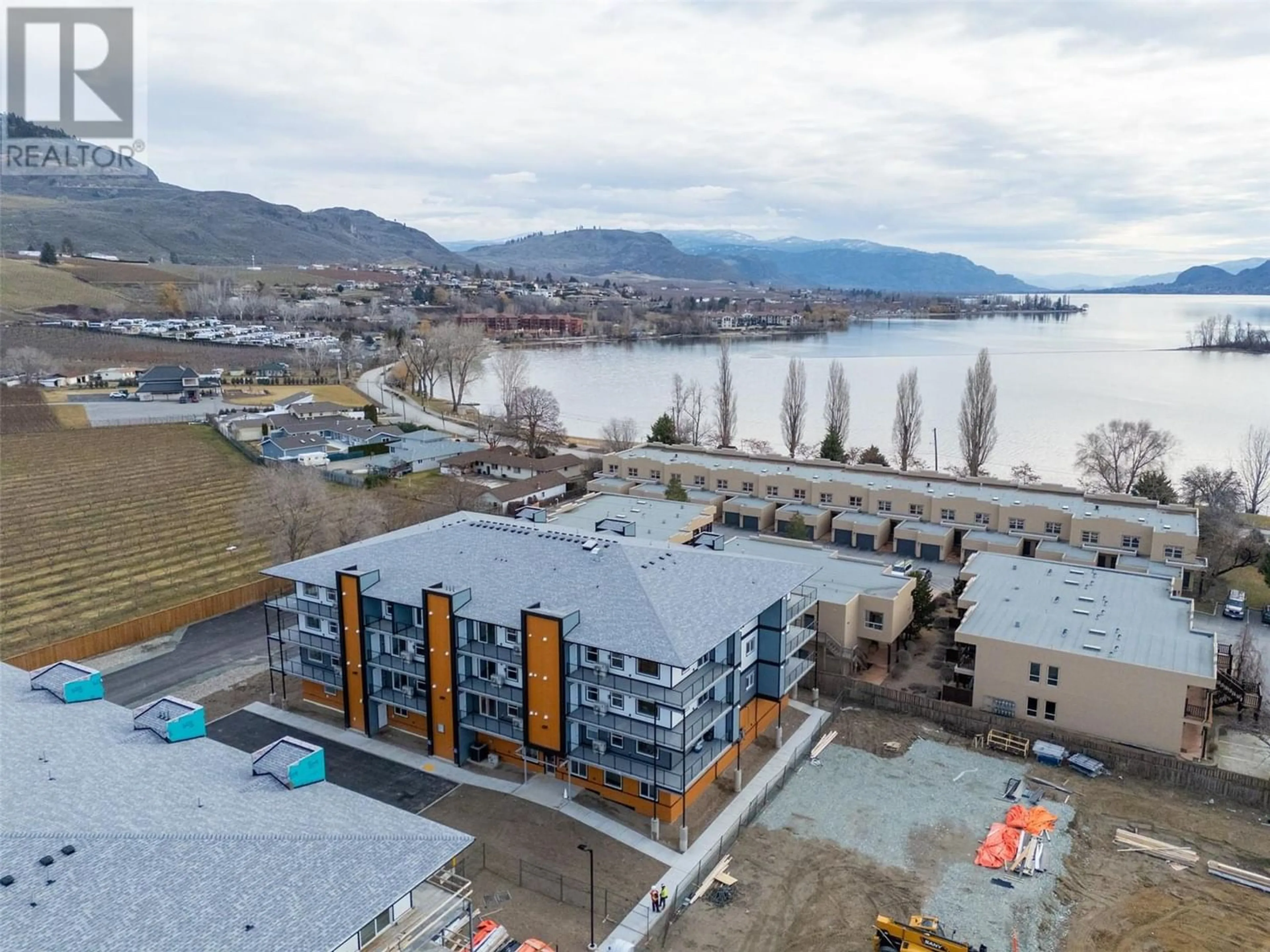 Lakeview for 5640 51st Street Unit# 303, Osoyoos British Columbia V0H1V6