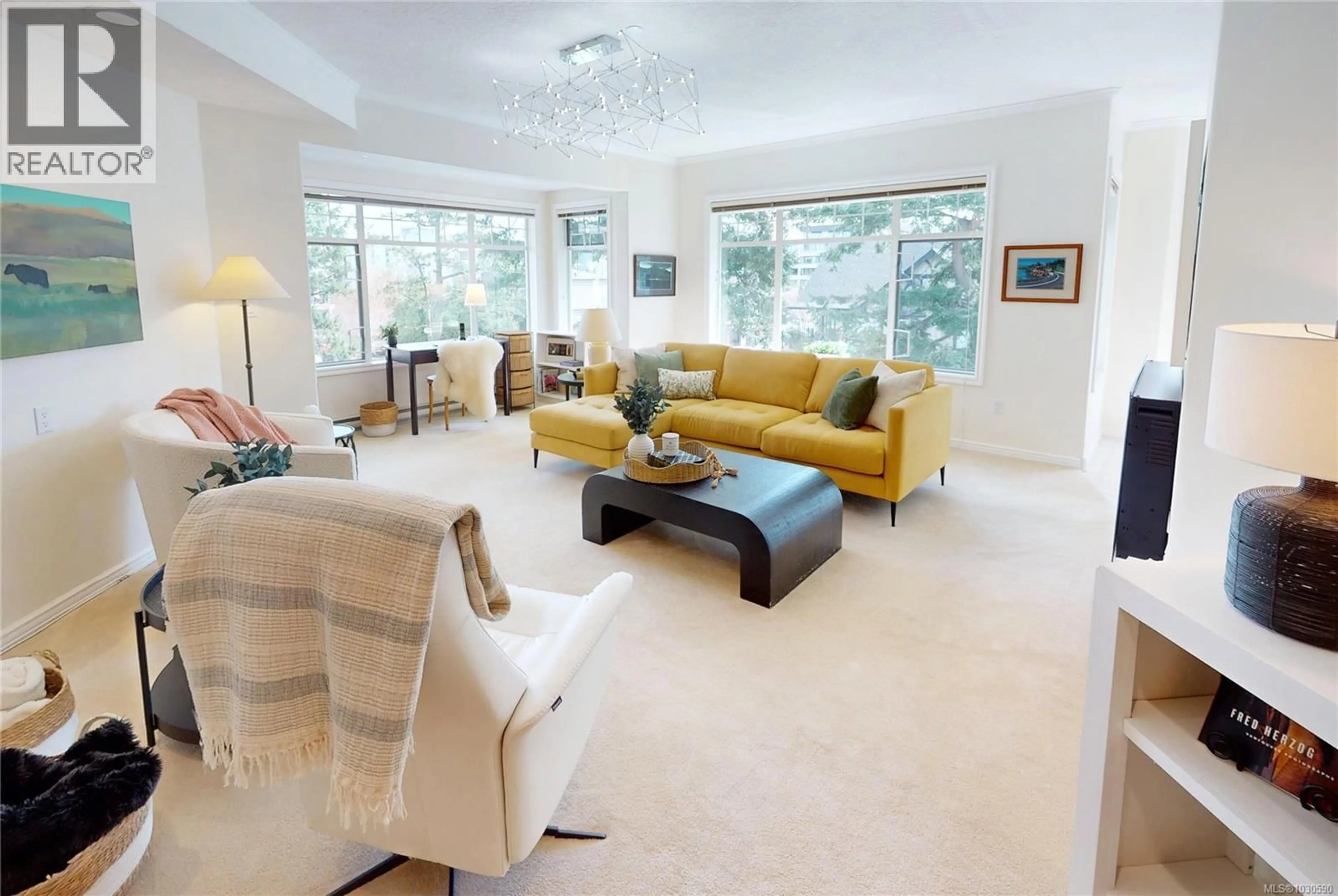 Living room with furniture, unknown for 302 - 9870 SECOND STREET, Sidney British Columbia V8L3Y6